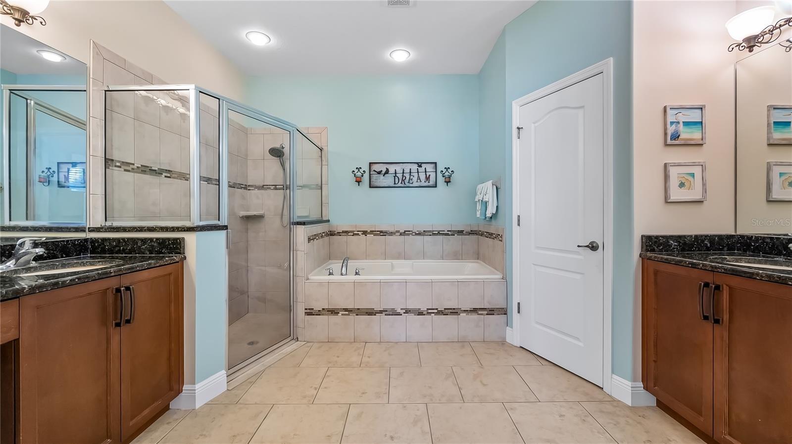 Image 18 of 51 For 11333 Cypress Shore Court