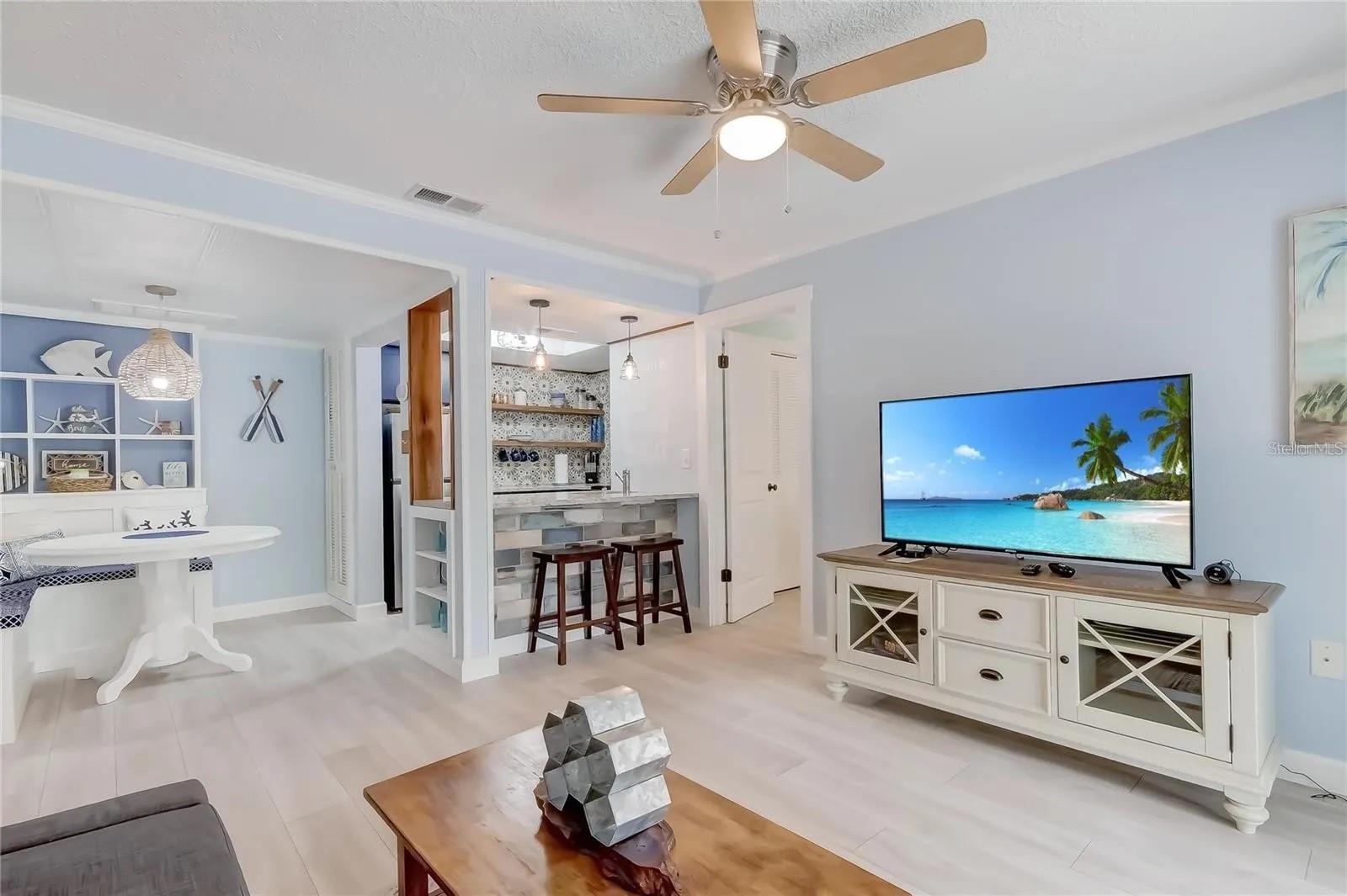 Image 4 of 38 For 5242 Opal Lane 203