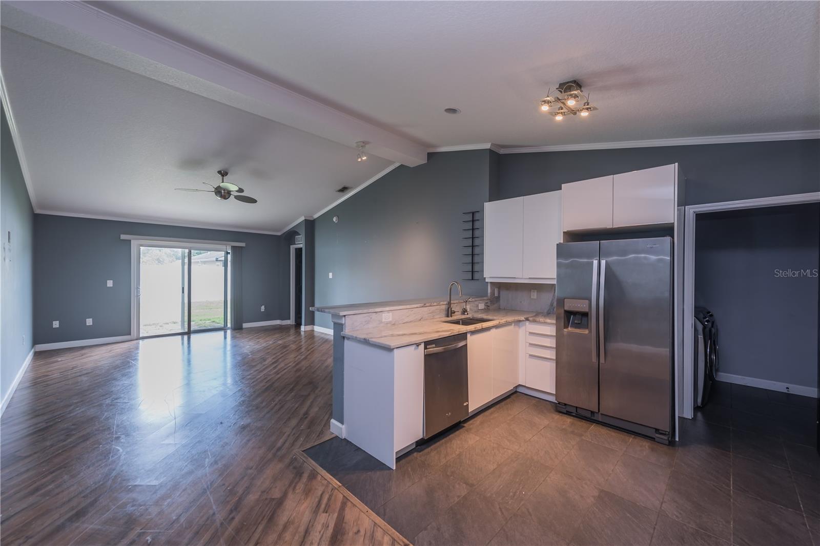 Image 4 of 25 For 5339 Peach Blossom Boulevard