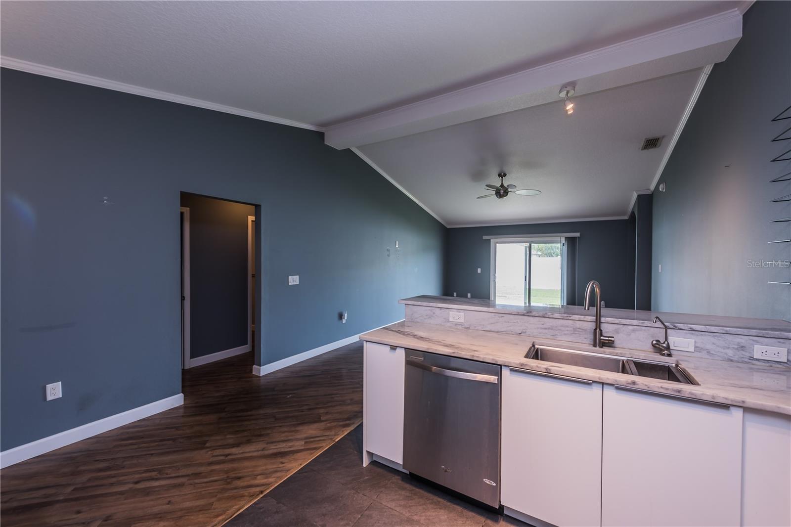 Image 6 of 25 For 5339 Peach Blossom Boulevard