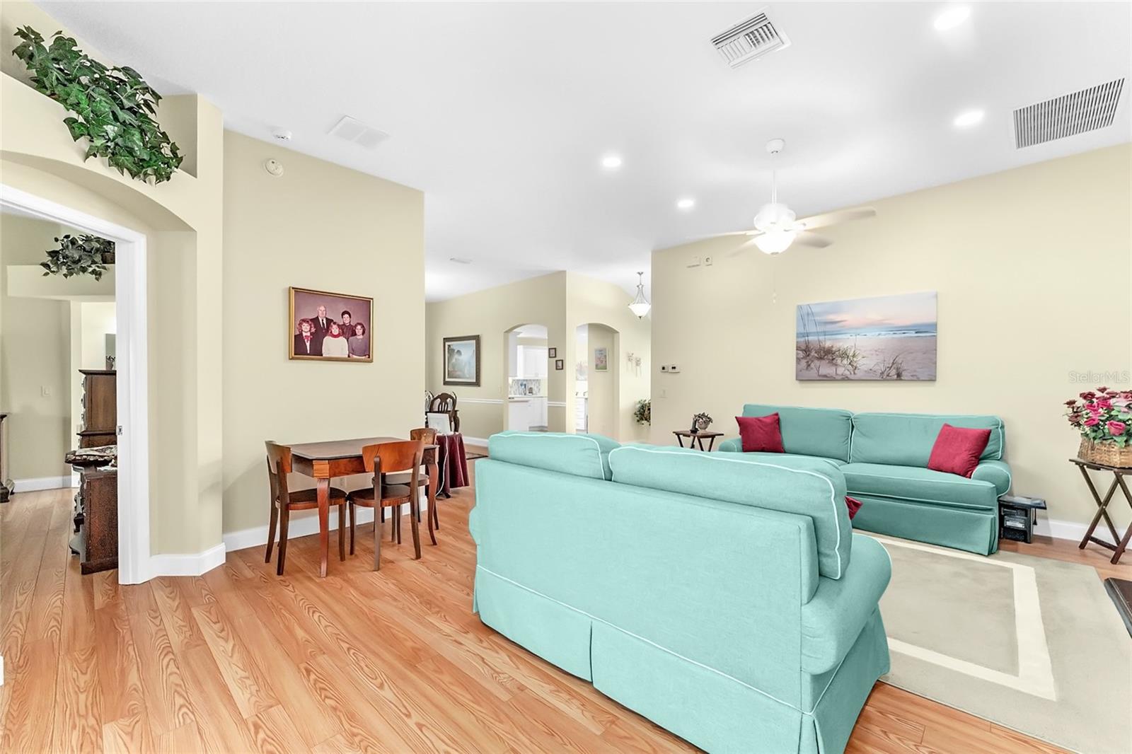 Image 17 of 47 For 1553 Gumwood Drive