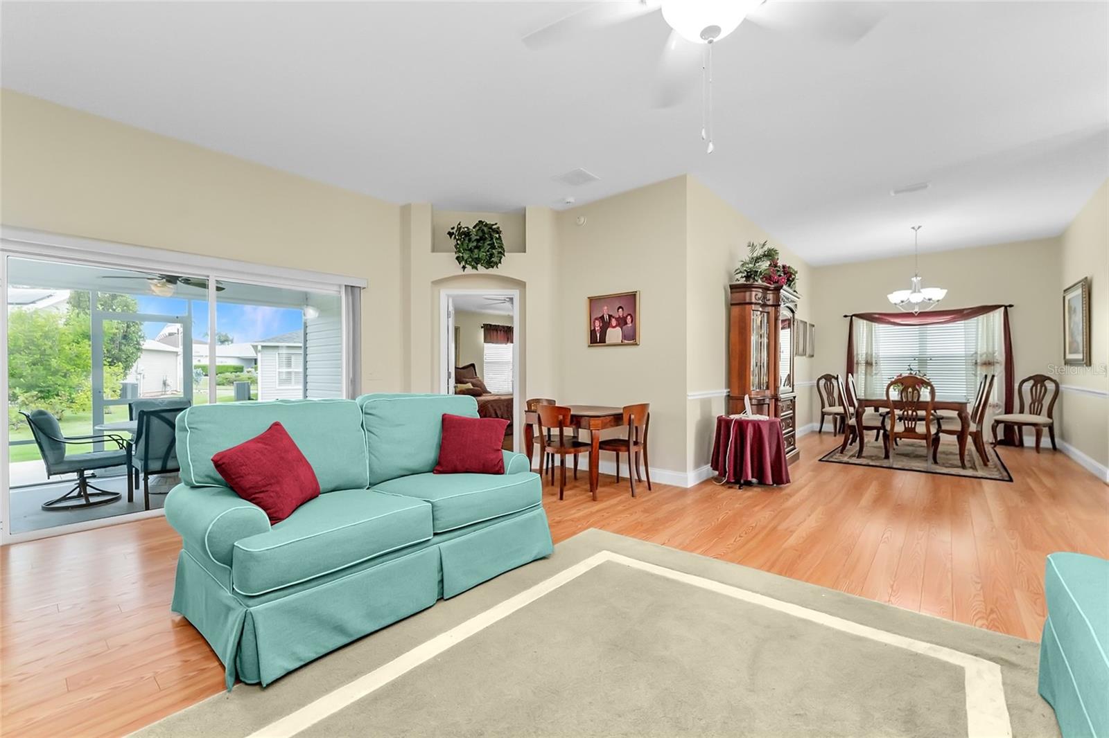 Image 18 of 47 For 1553 Gumwood Drive