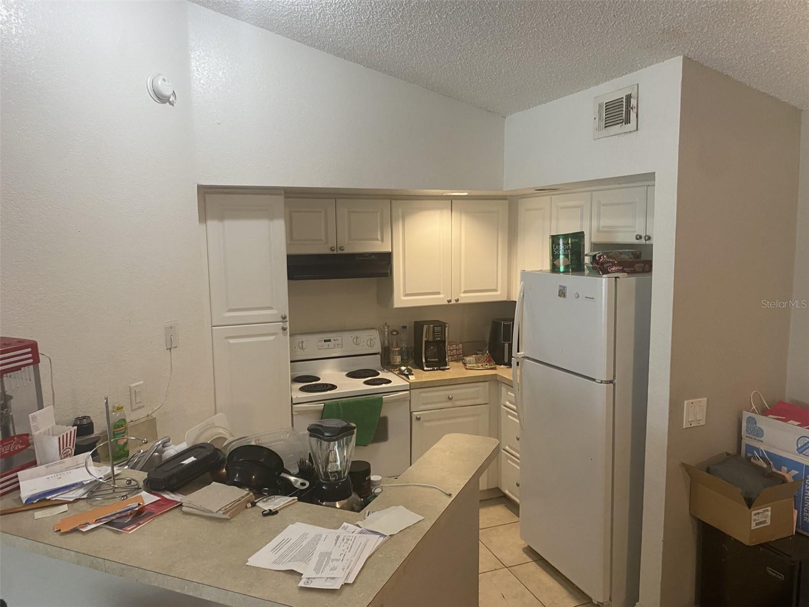 Image 3 of 12 For 4540 Commander Drive 2232