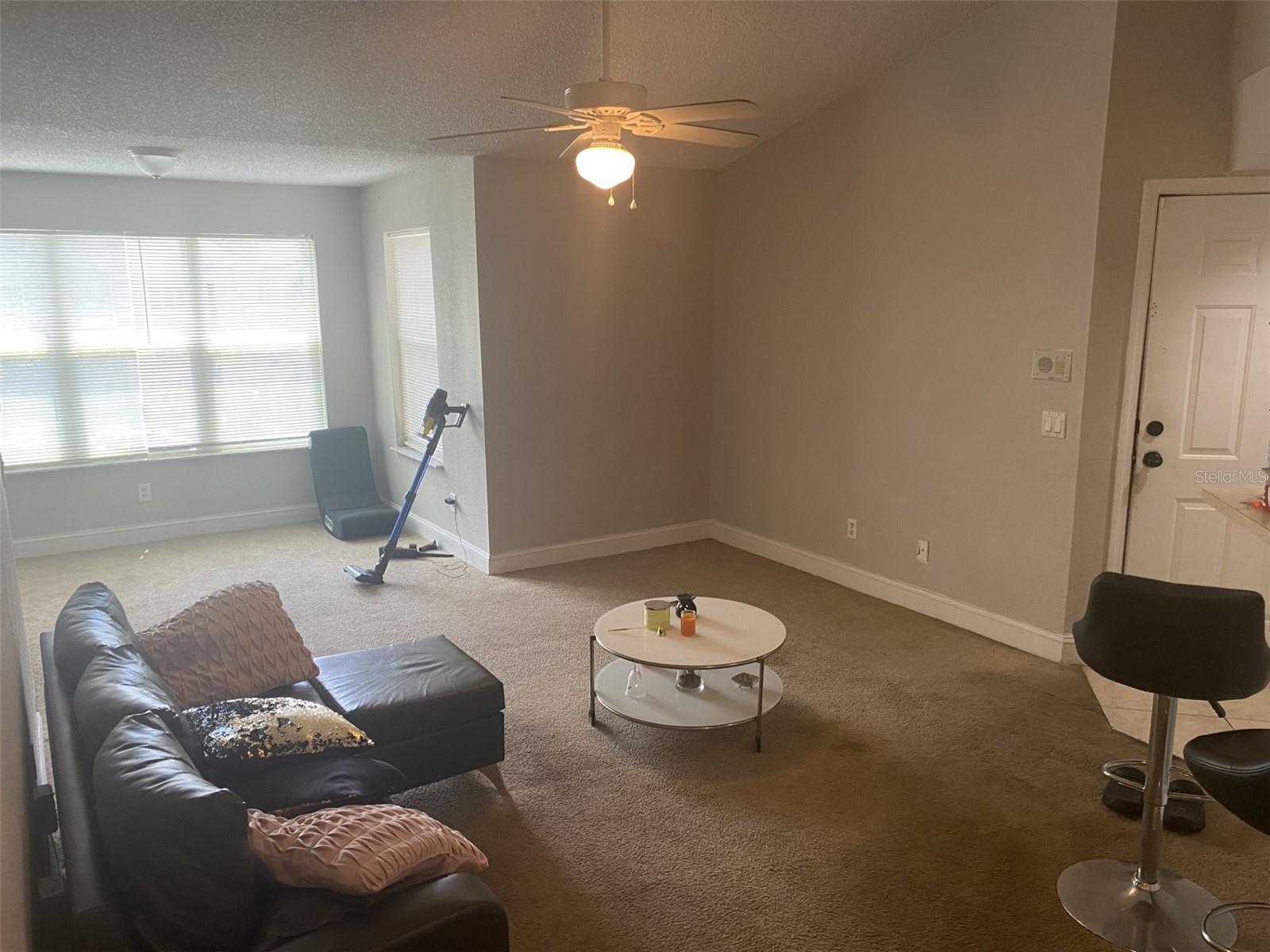Image 5 of 12 For 4540 Commander Drive 2232