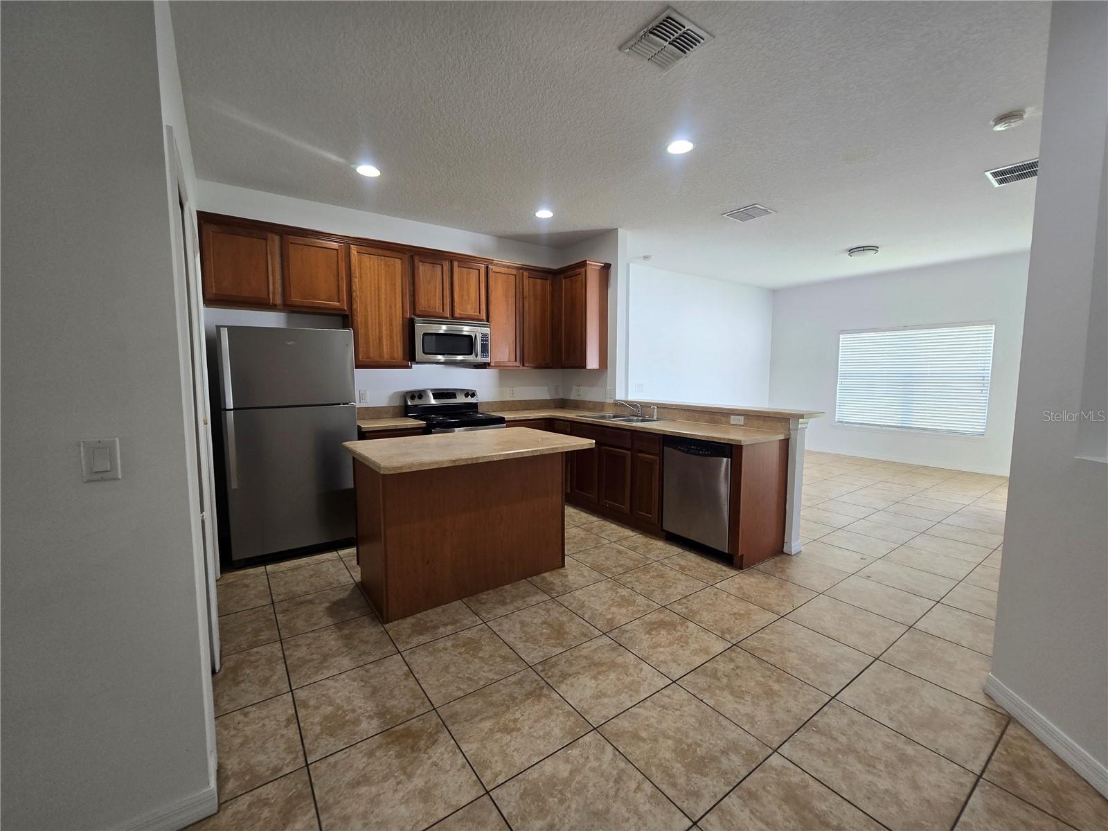 Image 18 of 25 For 4306 Hidden Meadow Drive