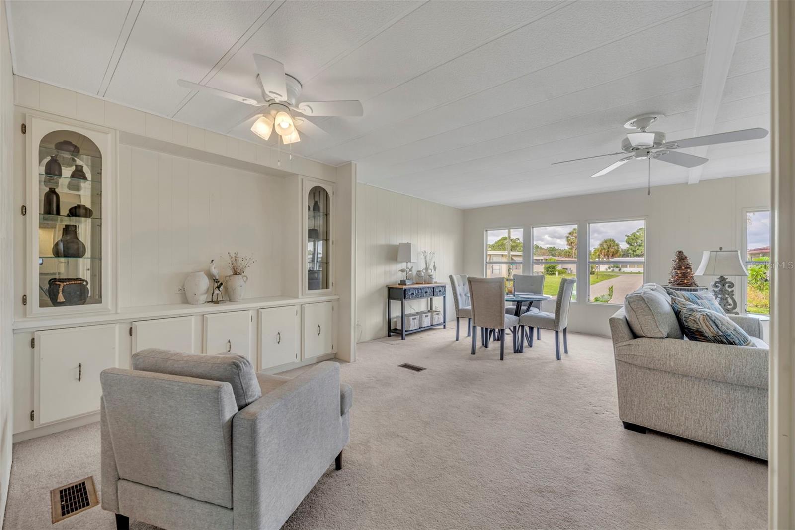 Image 16 of 53 For 261 Kelou Court
