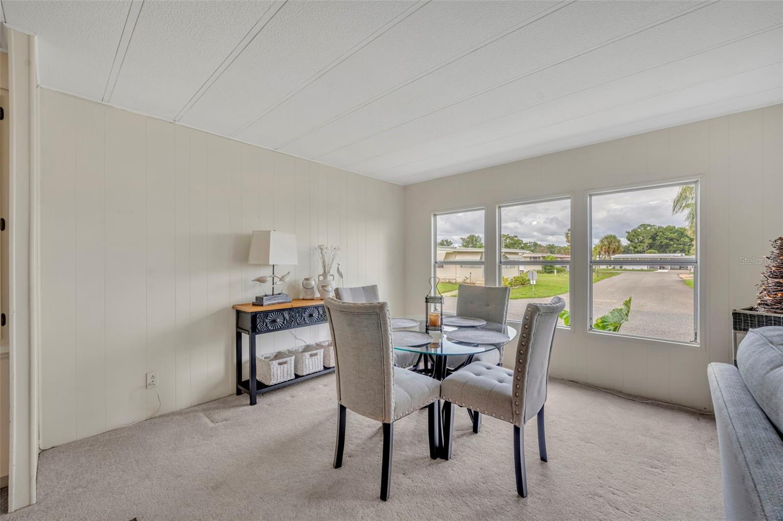 Image 18 of 53 For 261 Kelou Court