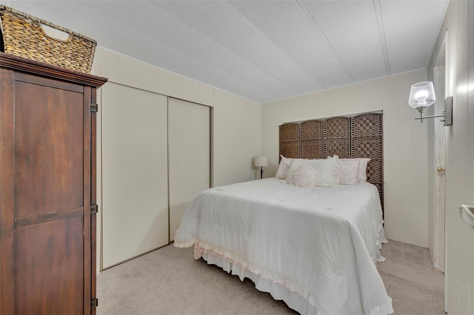 Image 23 of 53 For 261 Kelou Court