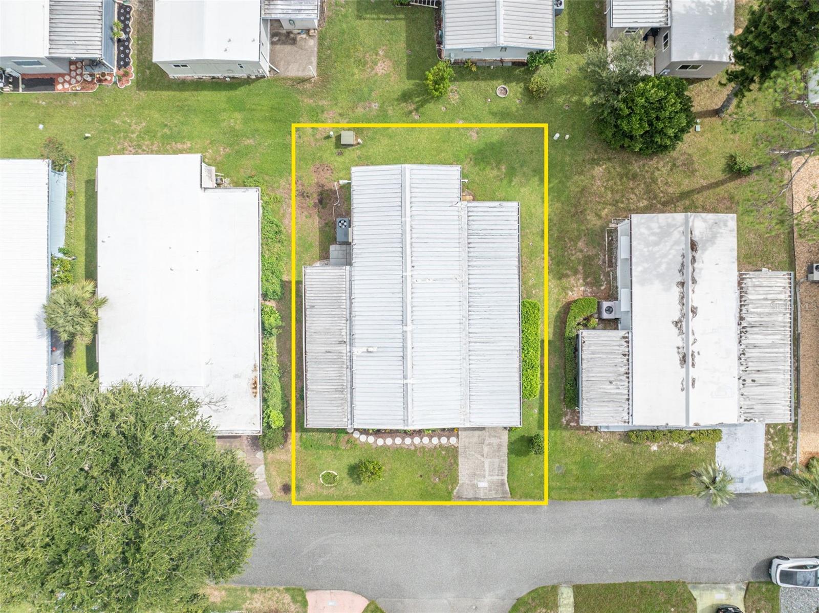 Image 36 of 53 For 261 Kelou Court