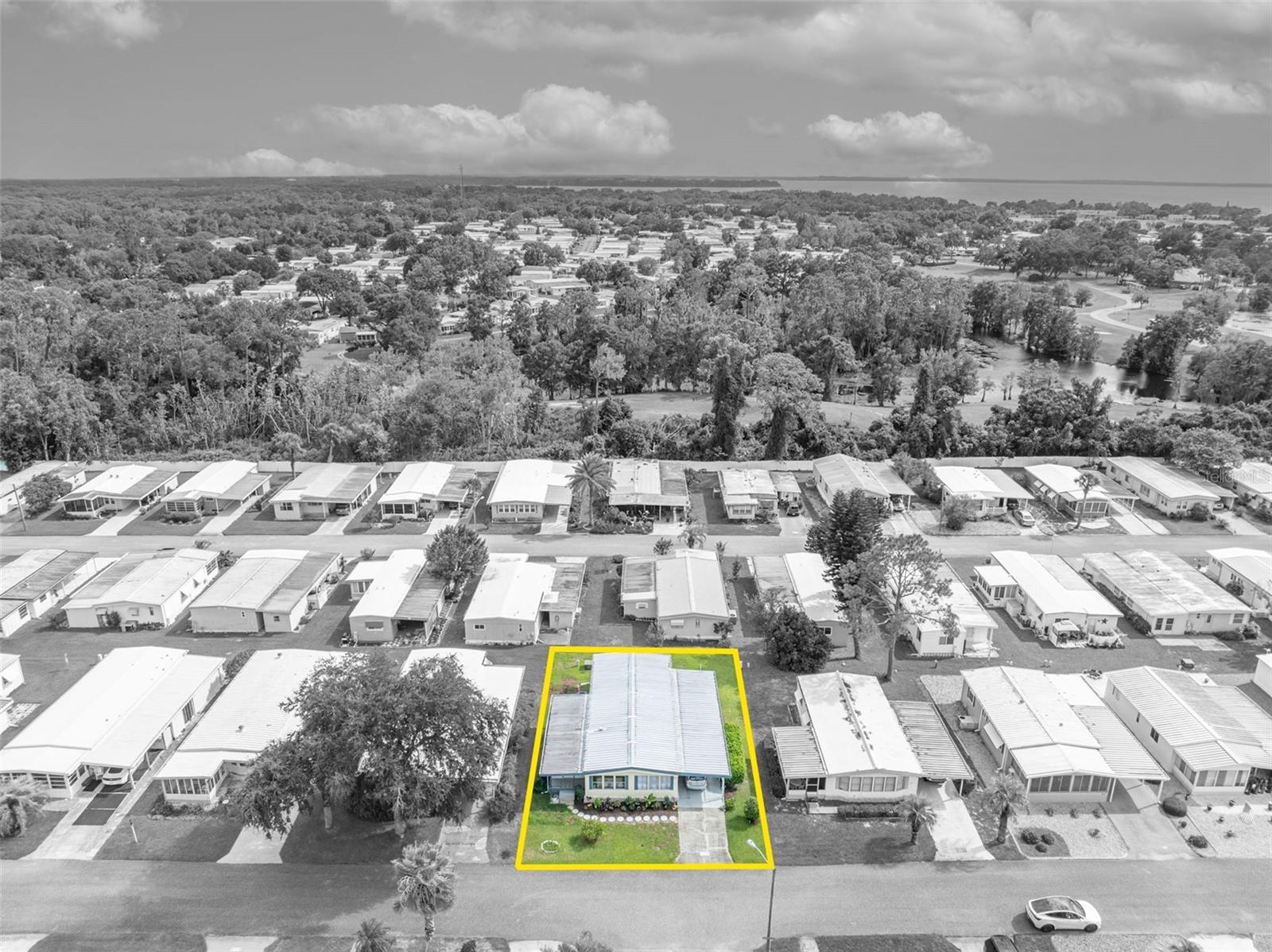 Image 40 of 53 For 261 Kelou Court