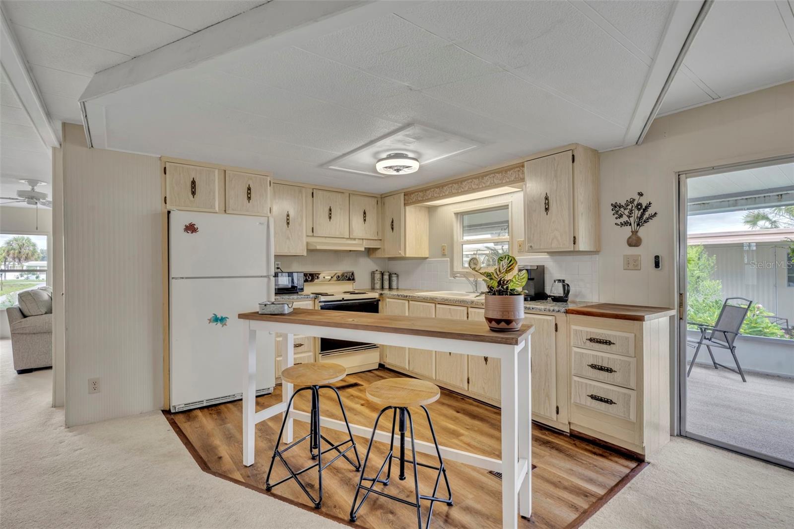 Image 7 of 53 For 261 Kelou Court