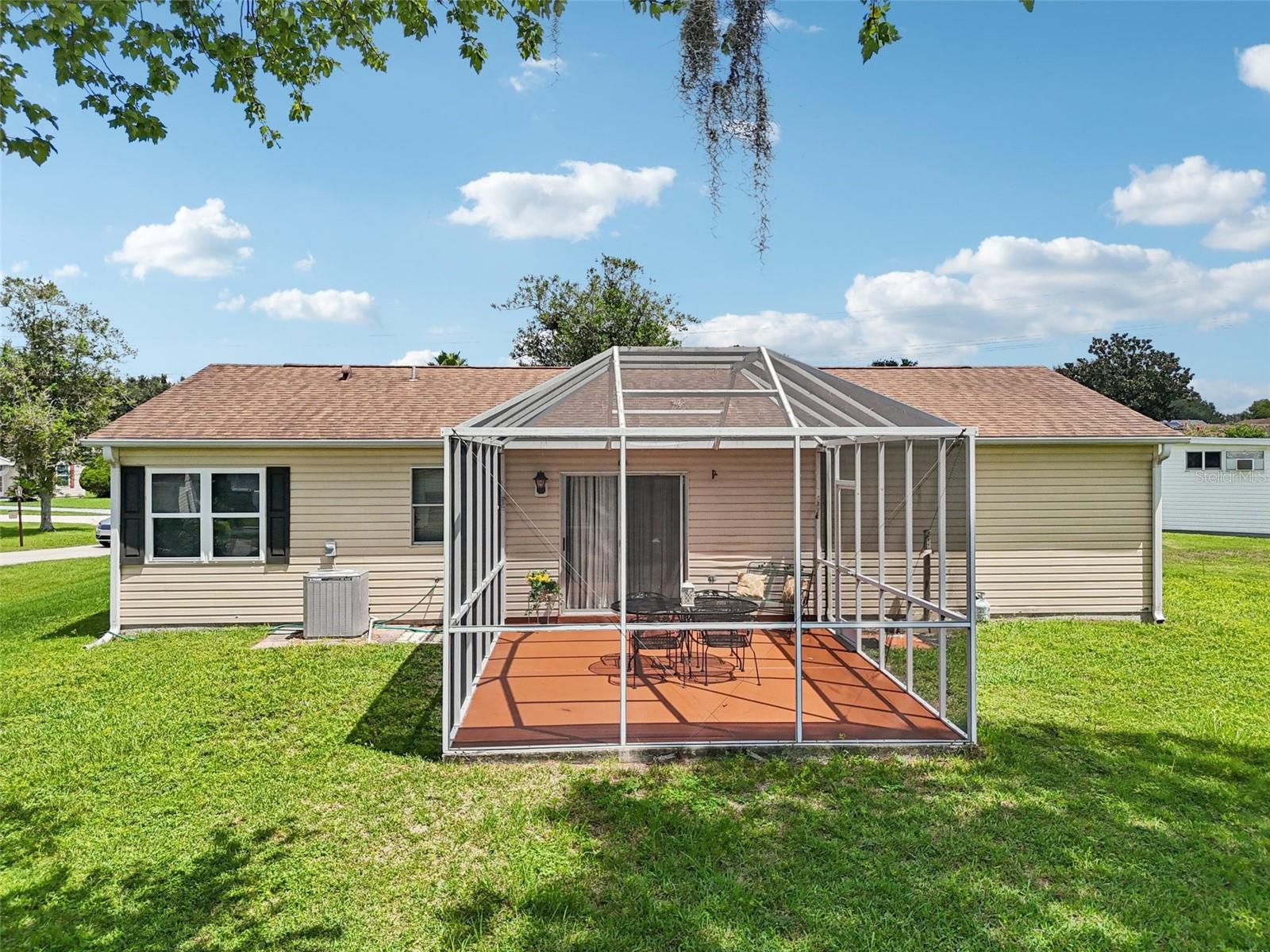 Image 34 of 43 For 1410 Sanchez Court