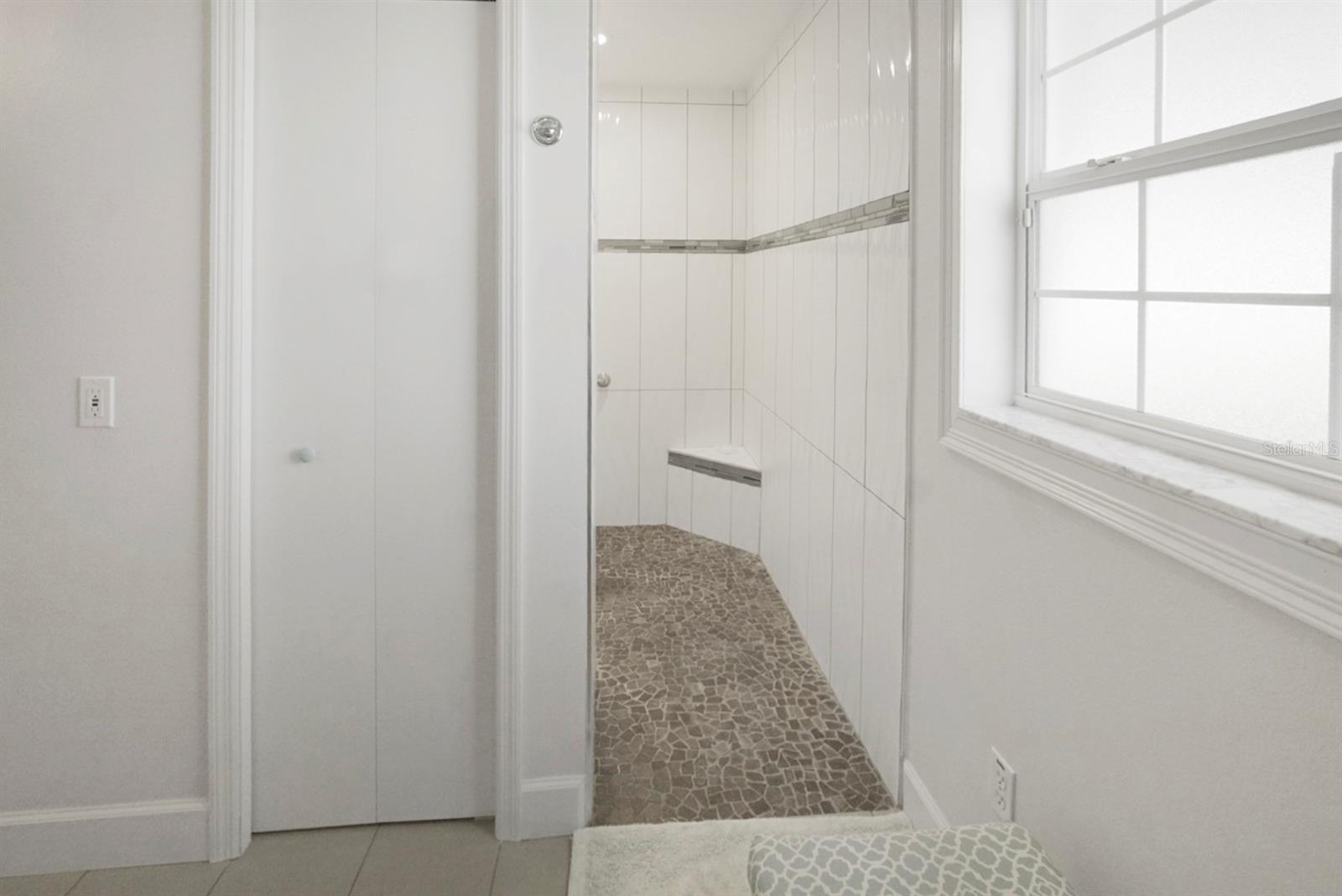 Image 22 of 41 For 113 Palermo Place