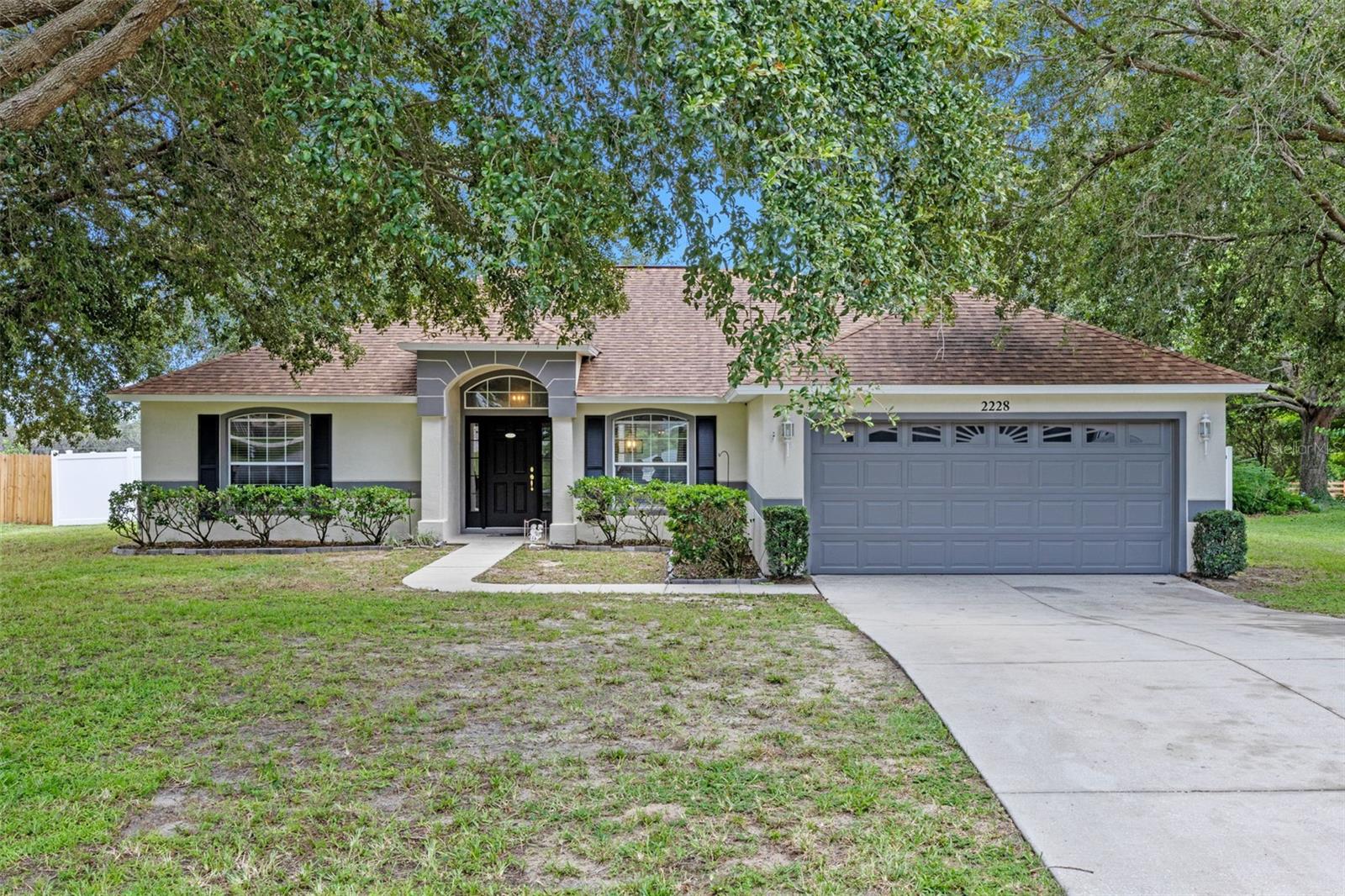 Details for 2228 Lake Pointe Circle, LEESBURG, FL 34748