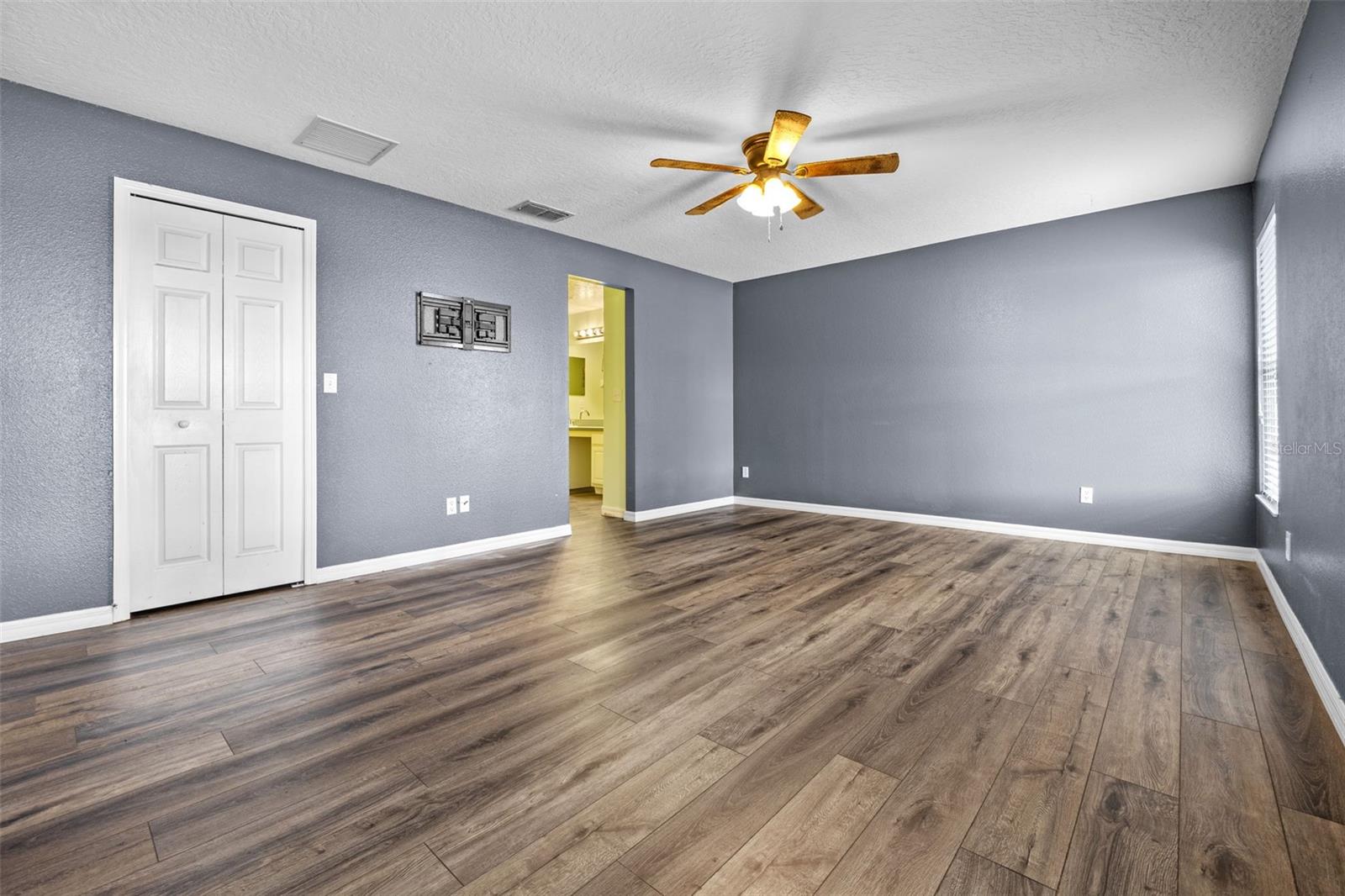 Image 13 of 43 For 2228 Lake Pointe Circle