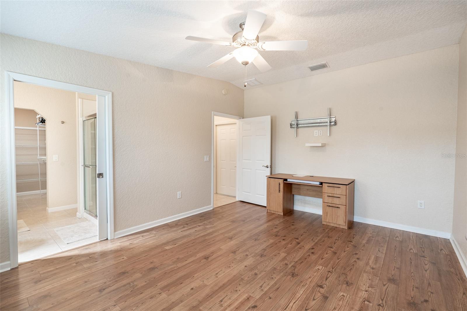 Image 9 of 40 For 2222 St George Drive