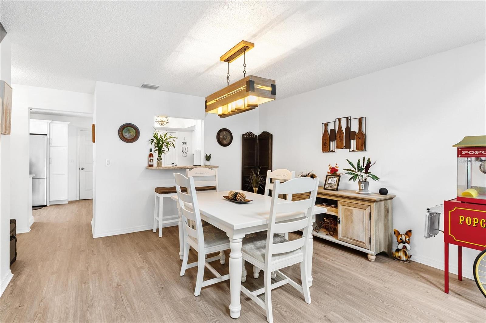Image 12 of 41 For 1097 Palm Harbor Drive
