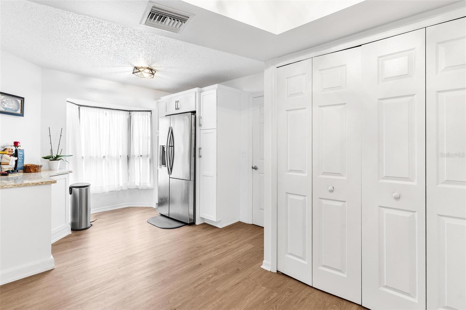 Image 14 of 41 For 1097 Palm Harbor Drive
