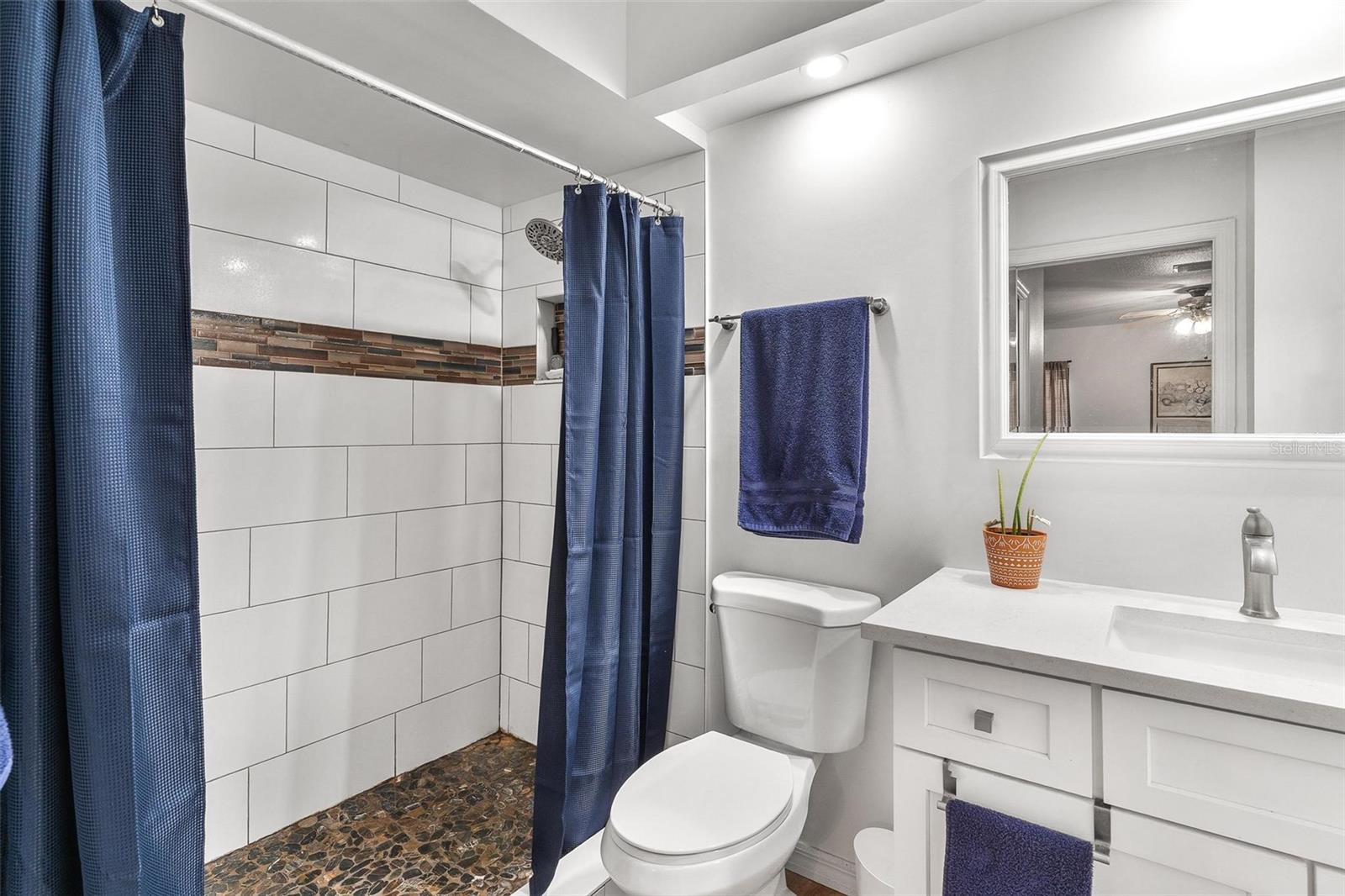 Image 21 of 41 For 1097 Palm Harbor Drive