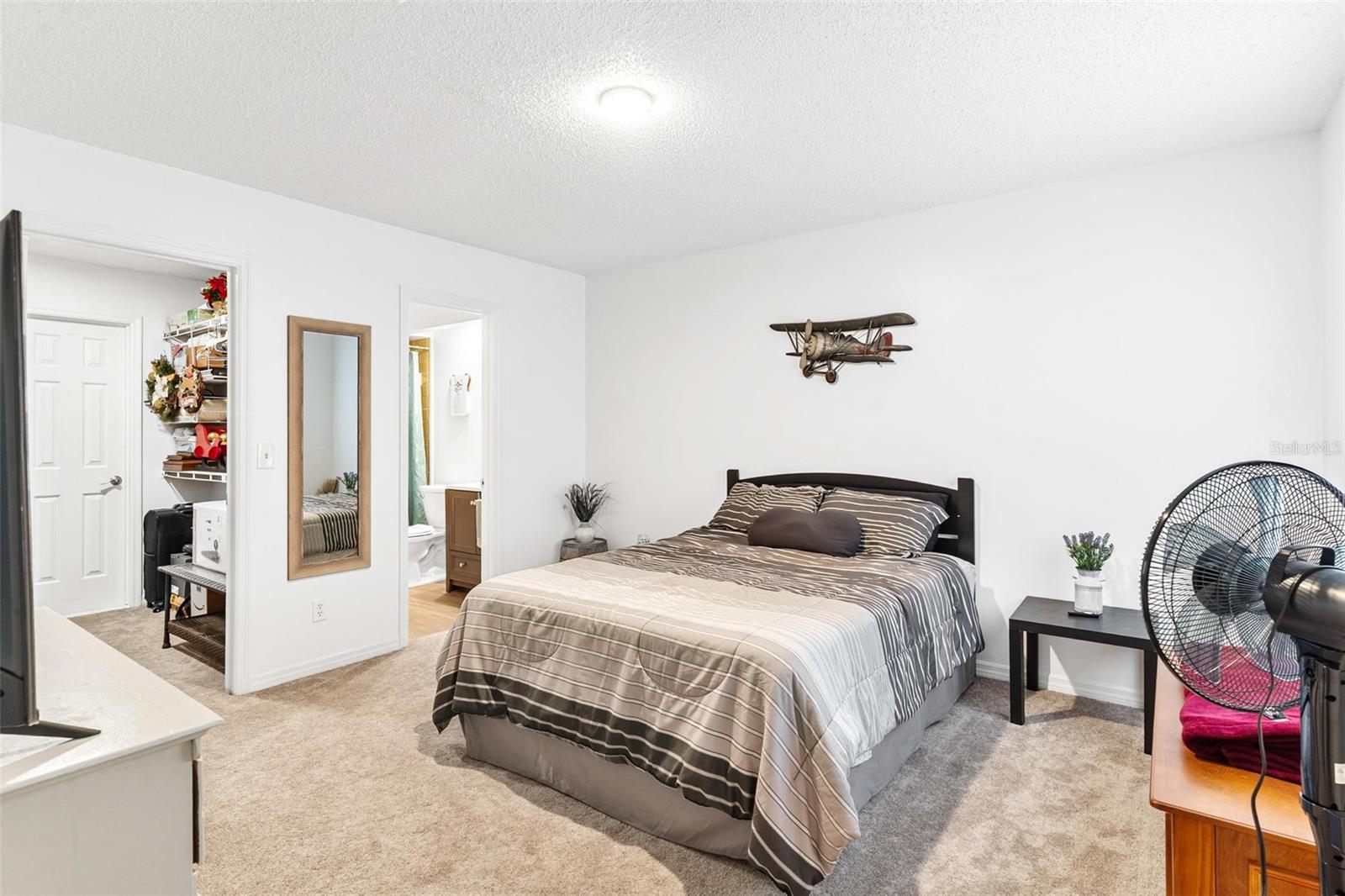 Image 27 of 41 For 1097 Palm Harbor Drive