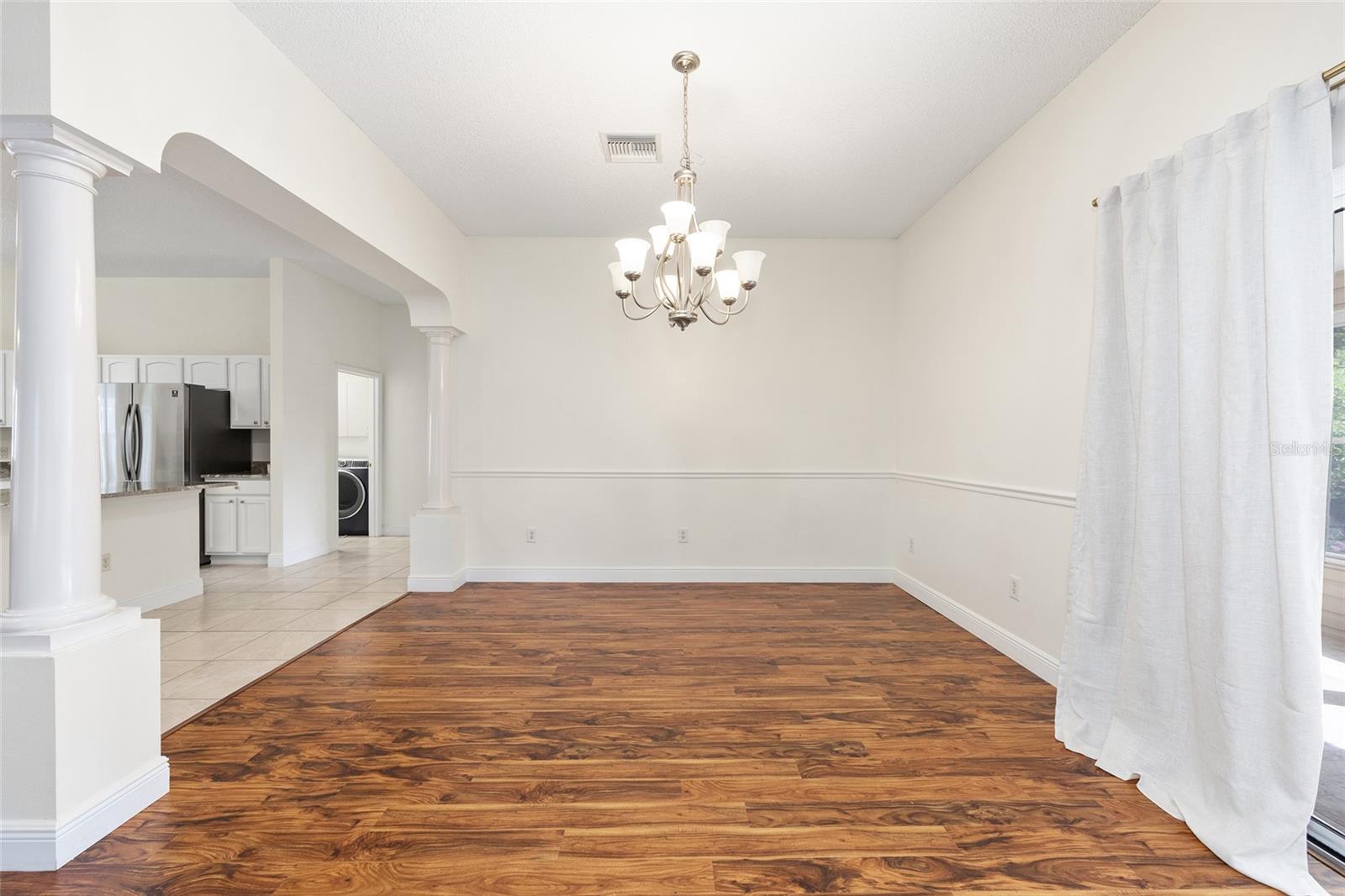 Image 15 of 49 For 1185 Oak Forest Drive