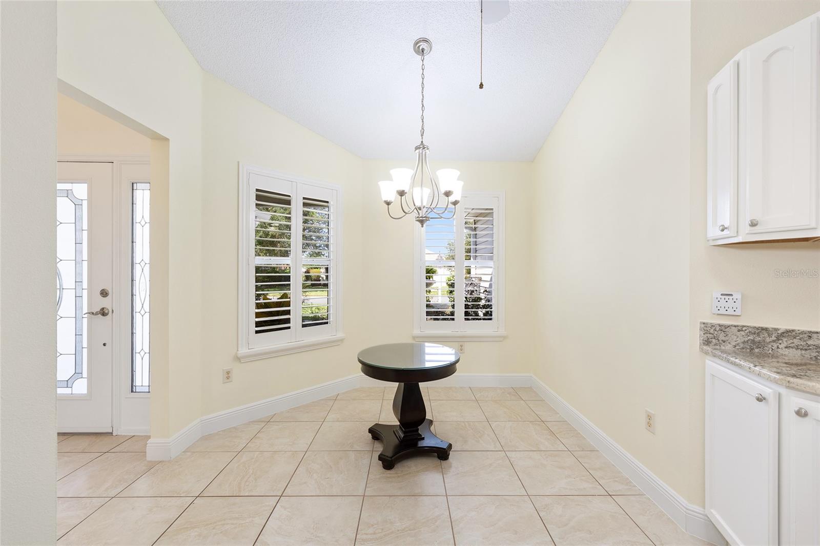 Image 22 of 49 For 1185 Oak Forest Drive