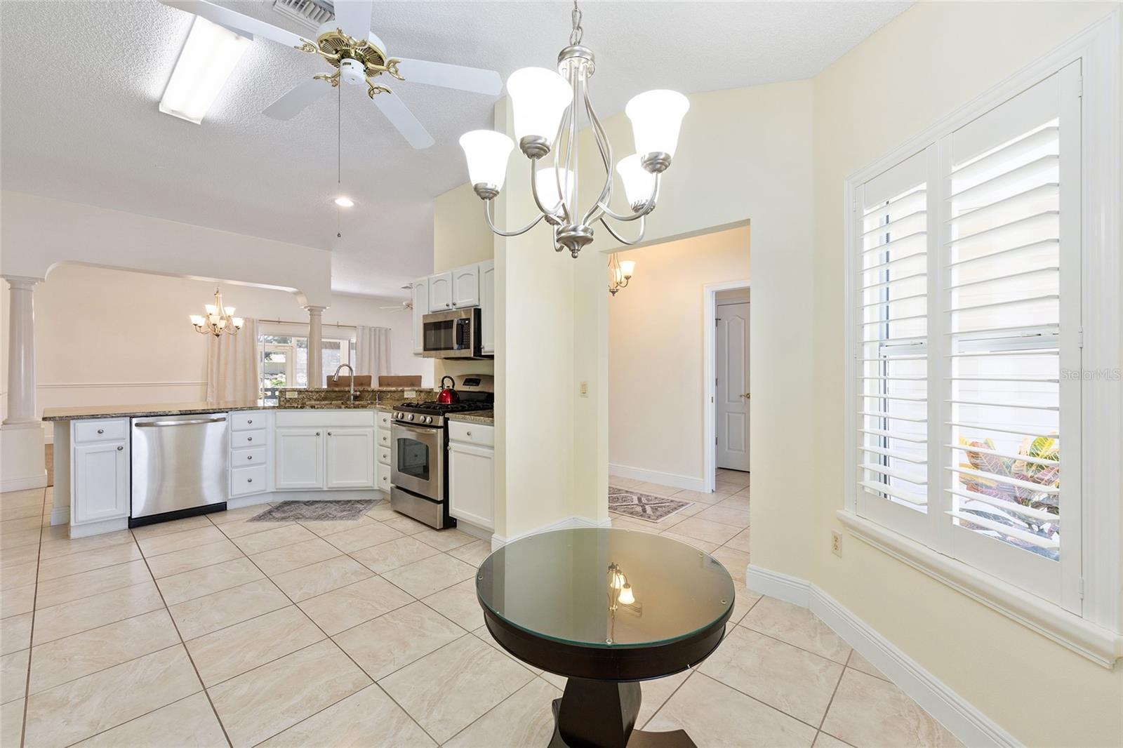Image 23 of 49 For 1185 Oak Forest Drive