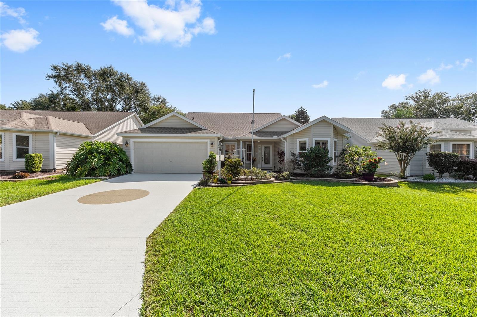 Image 3 of 49 For 1185 Oak Forest Drive