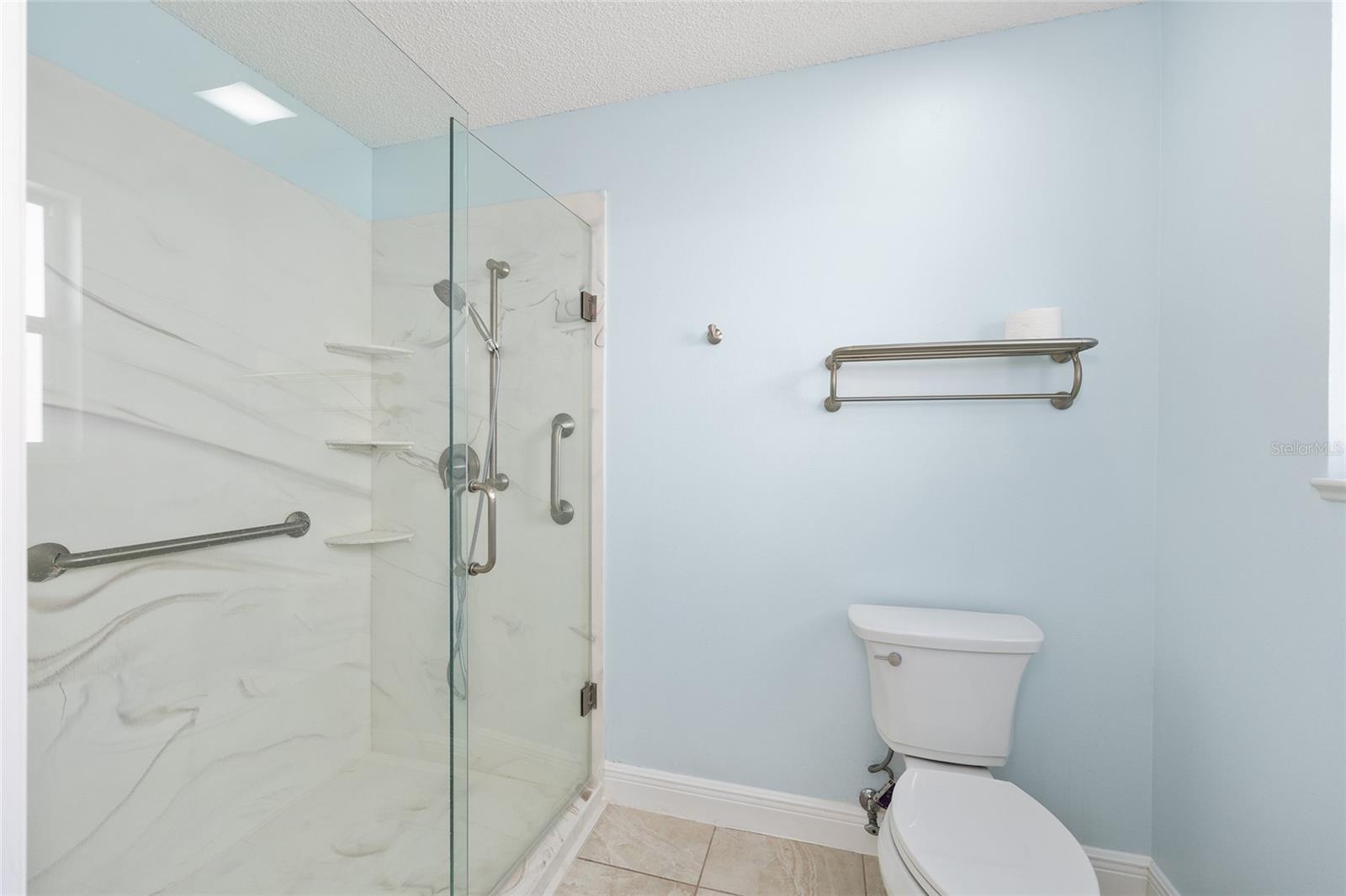 Image 31 of 49 For 1185 Oak Forest Drive