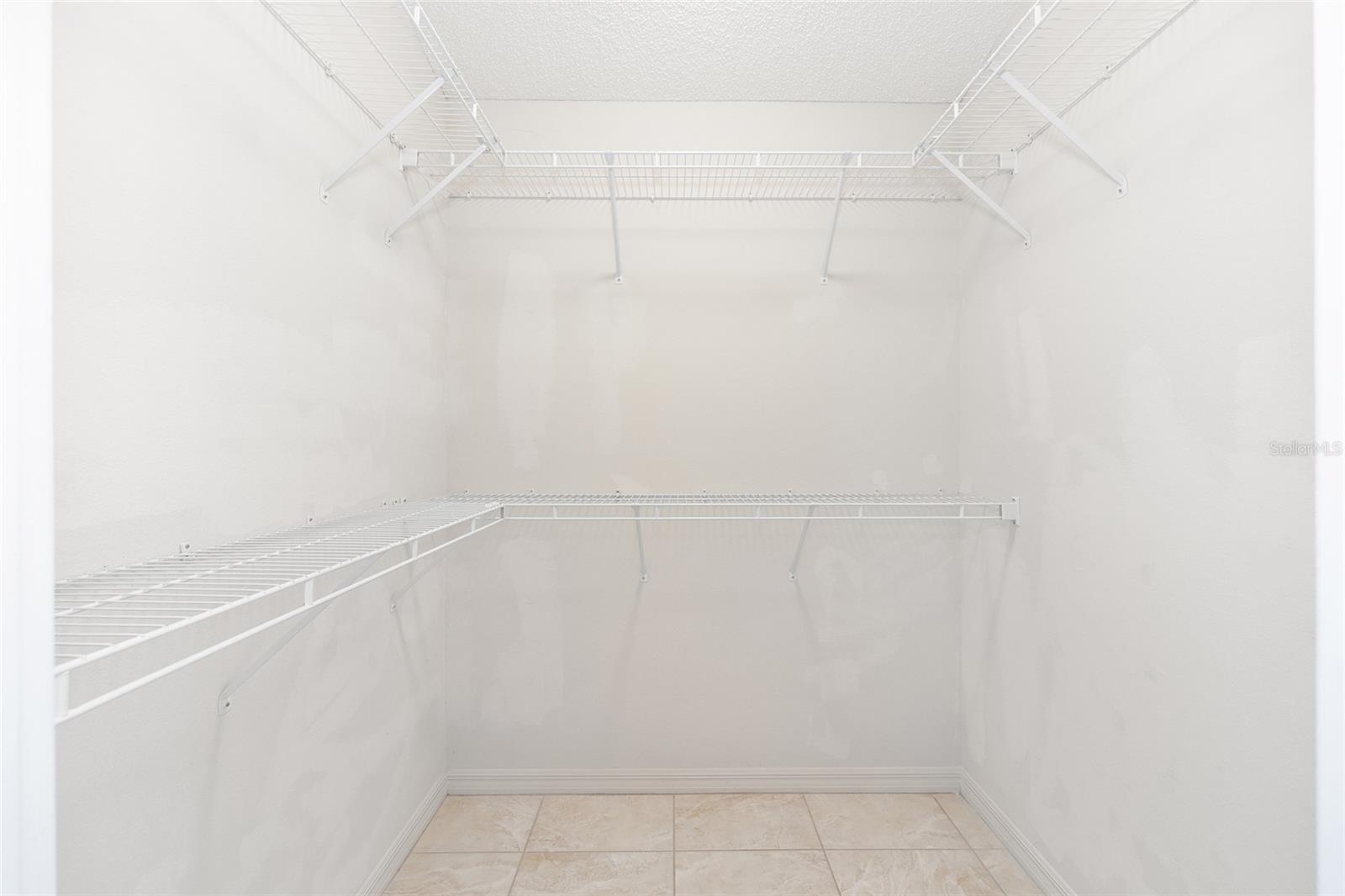 Image 33 of 49 For 1185 Oak Forest Drive
