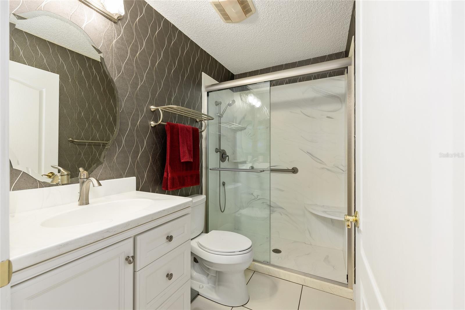 Image 36 of 49 For 1185 Oak Forest Drive