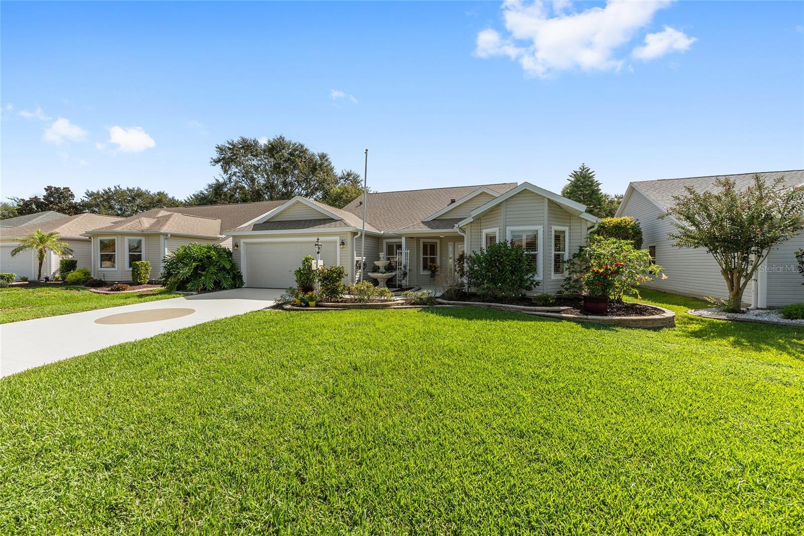 Image 4 of 49 For 1185 Oak Forest Drive
