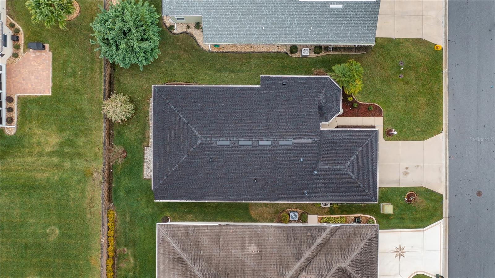 Image 2 of 30 For 21120 Lady Marion Way