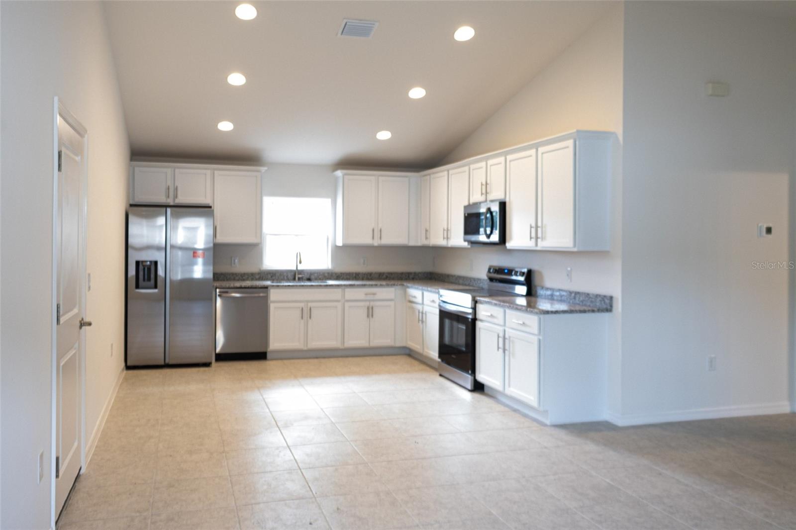 Image 3 of 14 For 89 Central Avenue