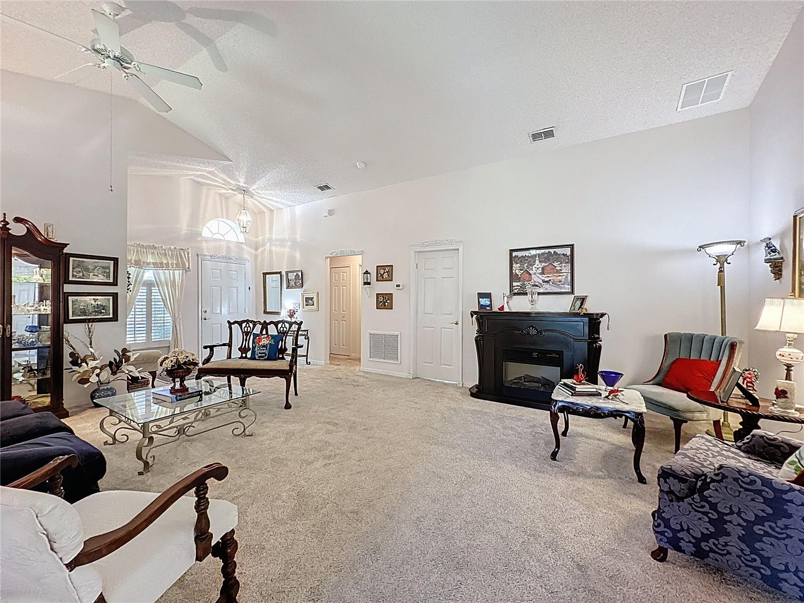 Image 19 of 56 For 3572 Capland Avenue