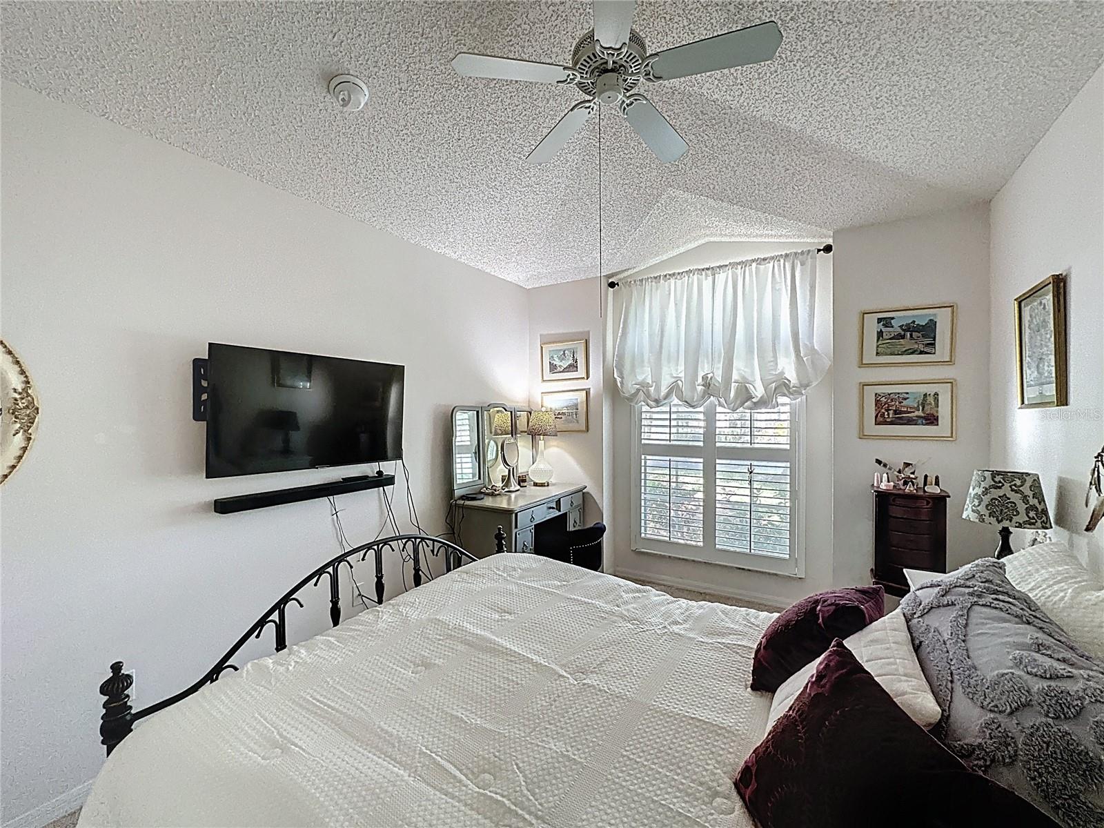 Image 41 of 56 For 3572 Capland Avenue