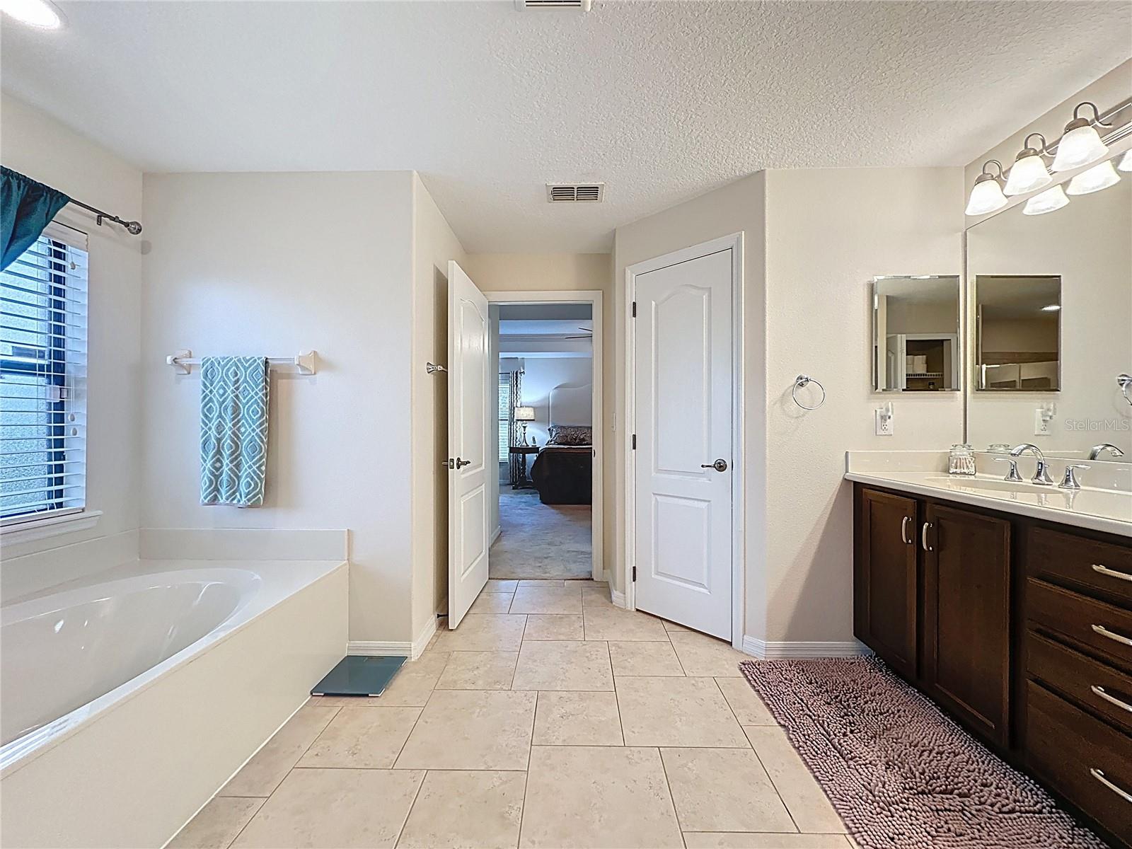 Image 46 of 79 For 11126 Scenic Vista Drive