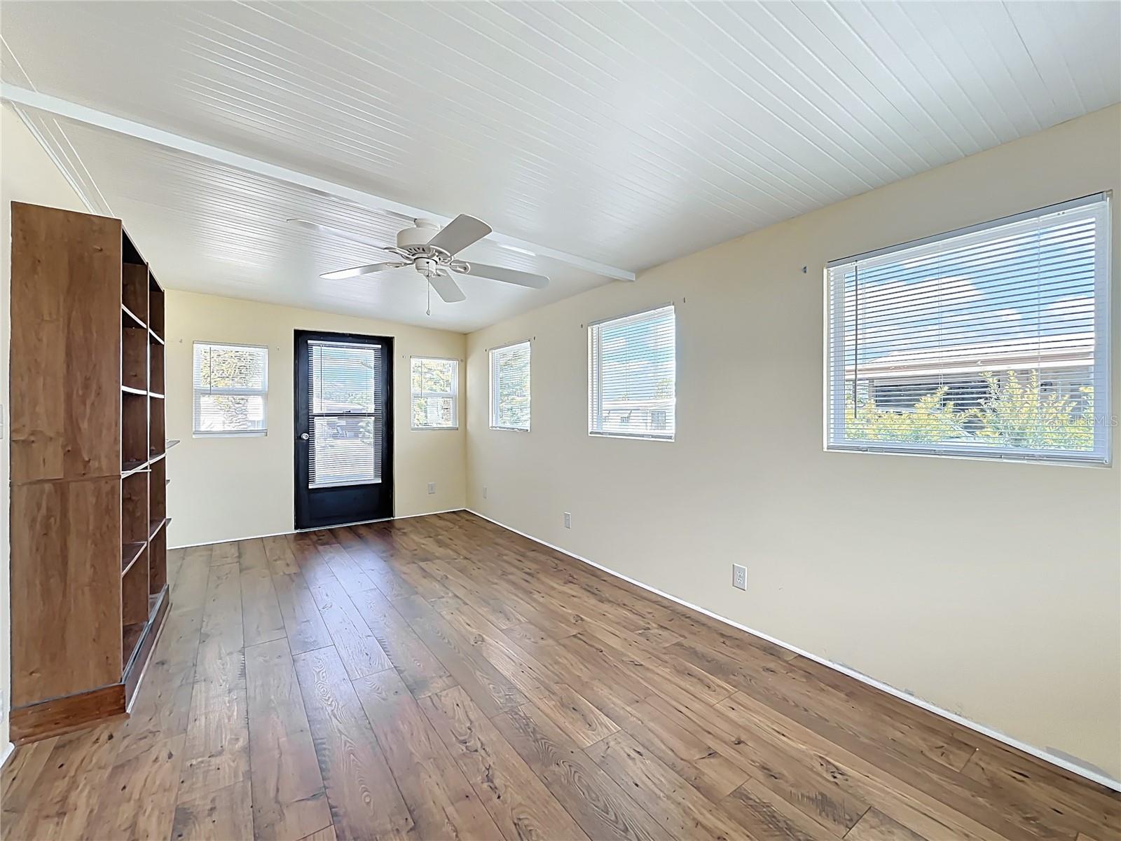 Image 19 of 41 For 1440 Nassau Circle