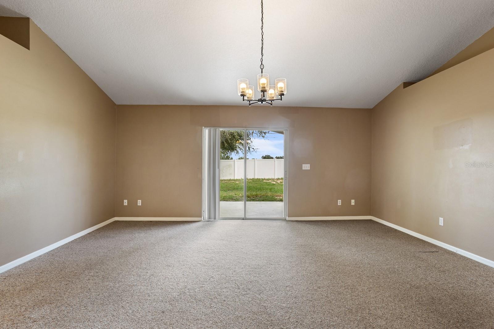 Image 18 of 38 For 9839 Crenshaw Cir