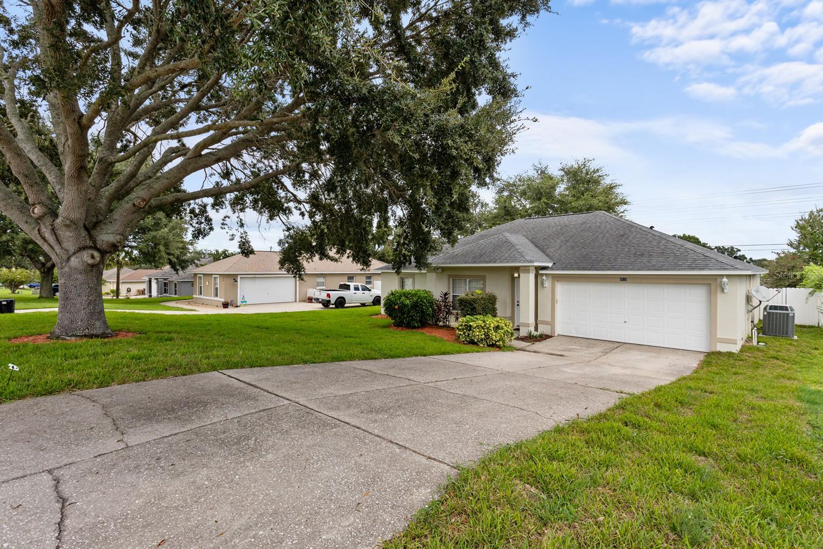 Image 2 of 38 For 9839 Crenshaw Cir