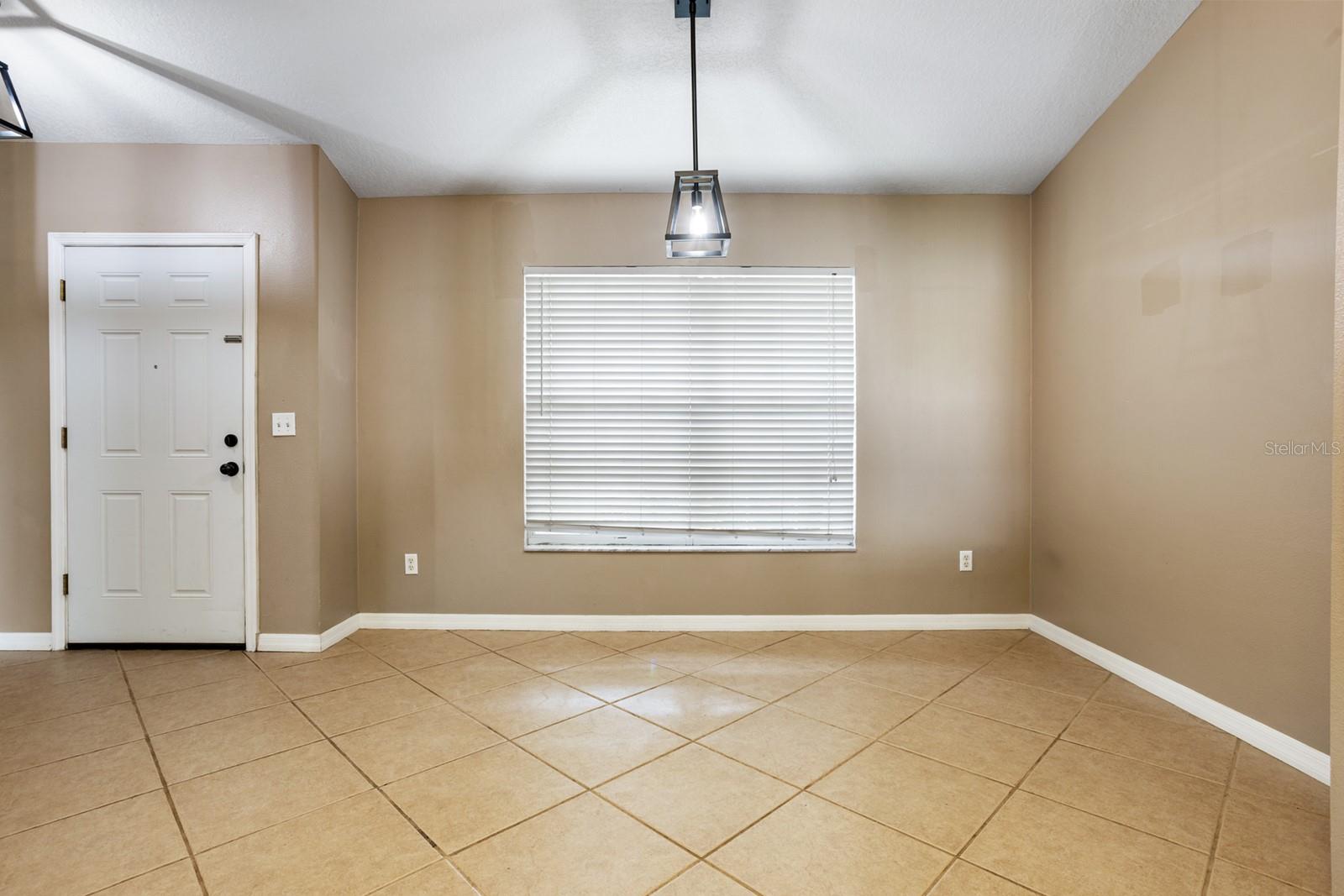 Image 6 of 38 For 9839 Crenshaw Cir