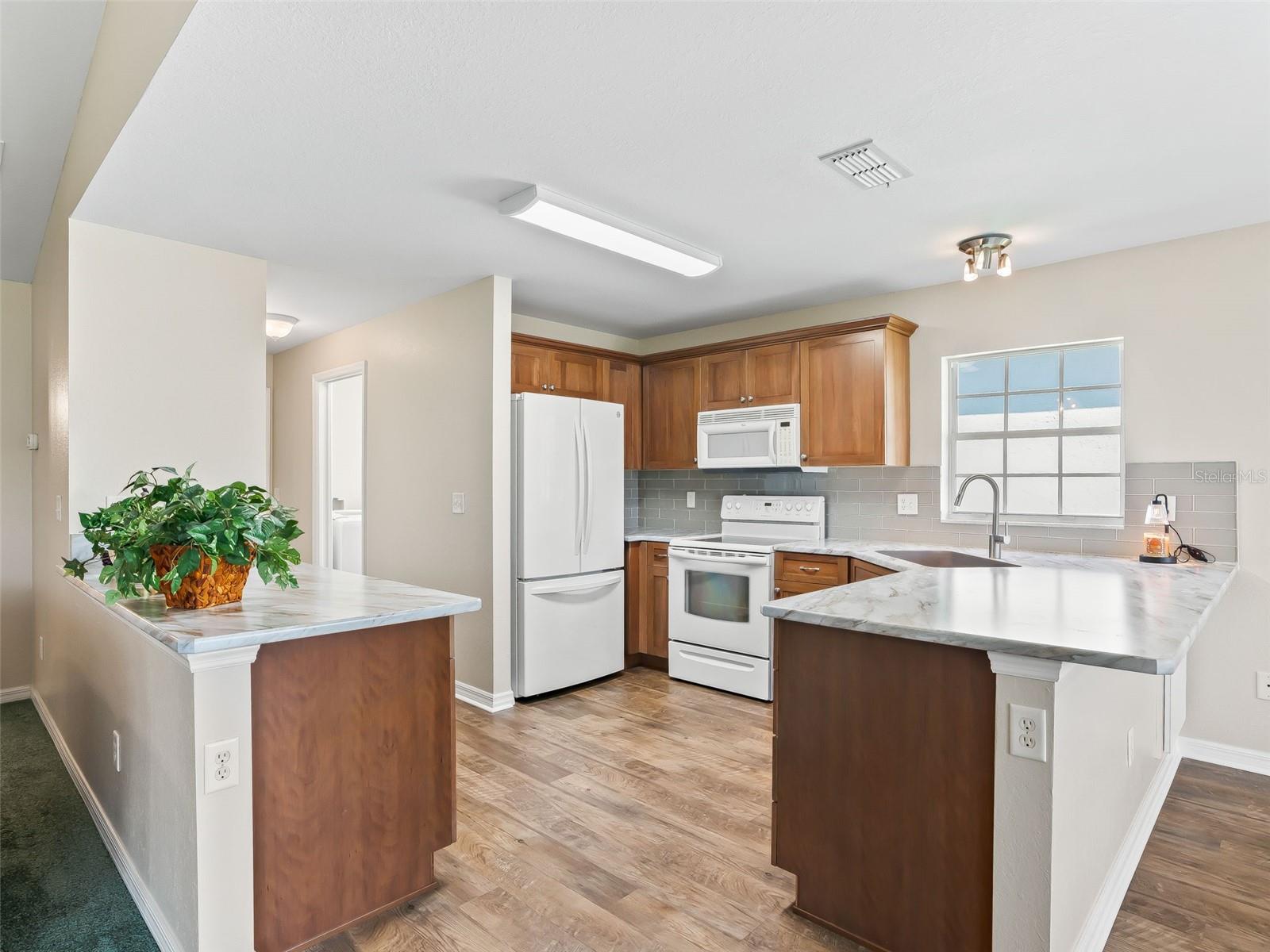 Image 10 of 51 For 12321 176th Loop