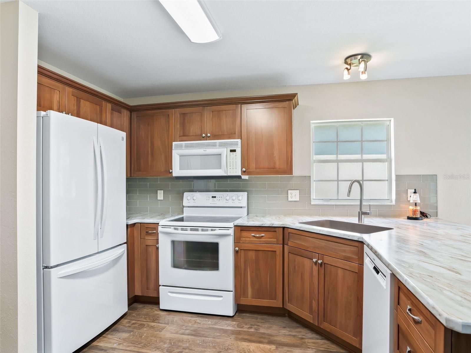 Image 11 of 51 For 12321 176th Loop