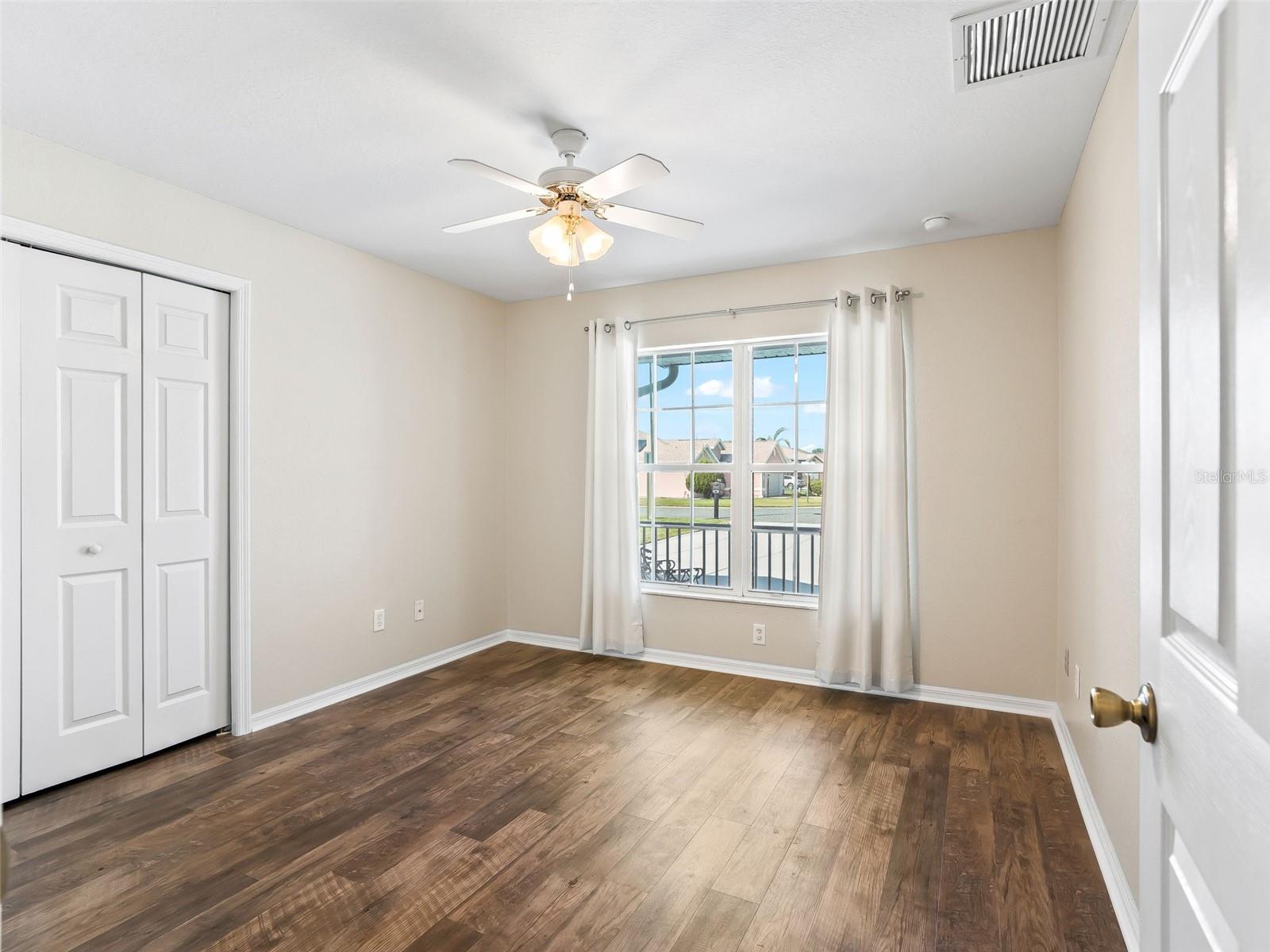 Image 18 of 51 For 12321 176th Loop