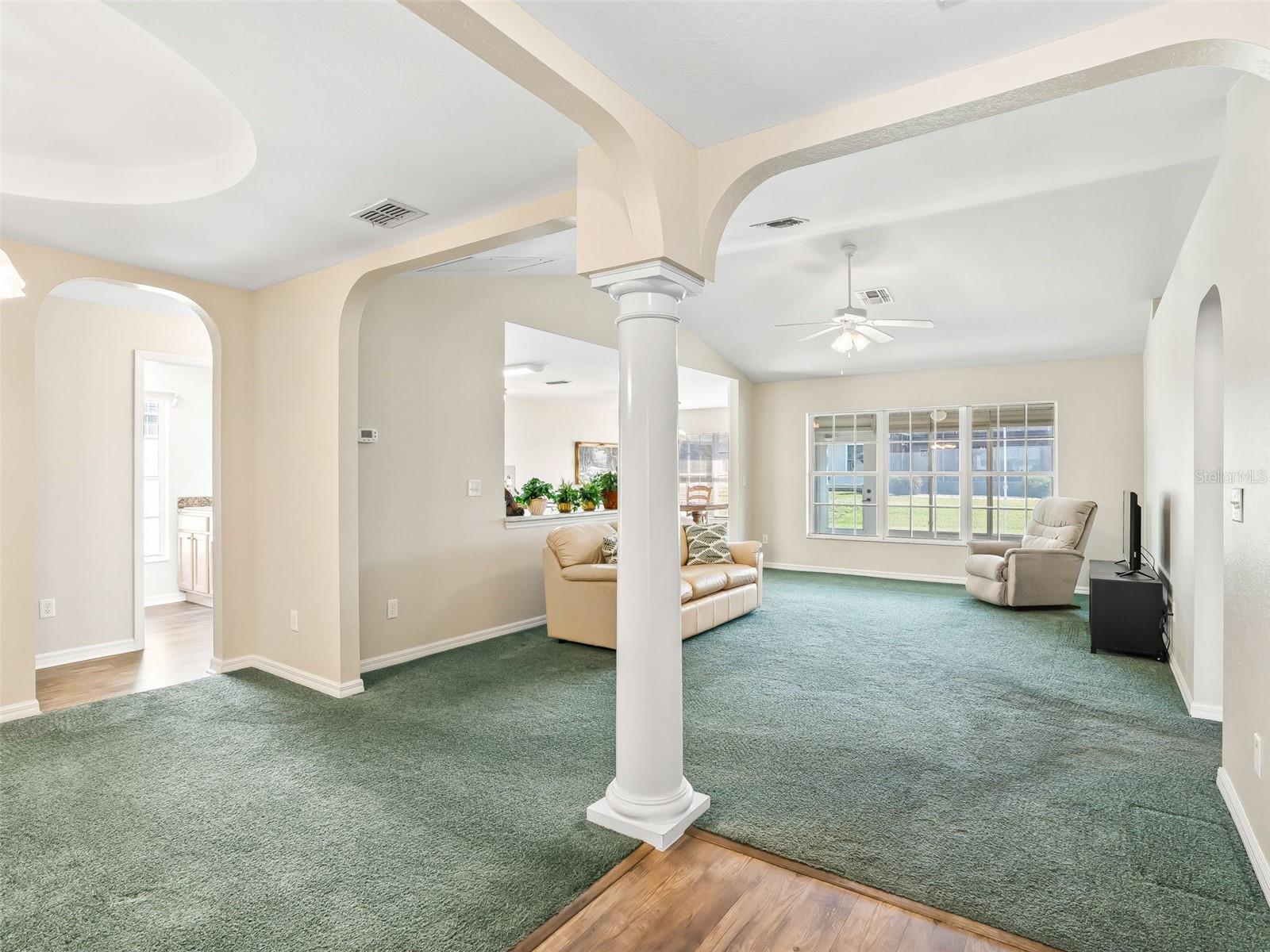 Image 4 of 51 For 12321 176th Loop