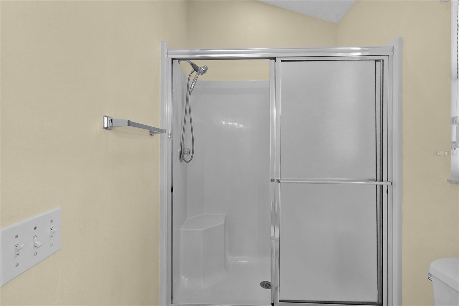 Image 26 of 44 For 912 Ventura Drive