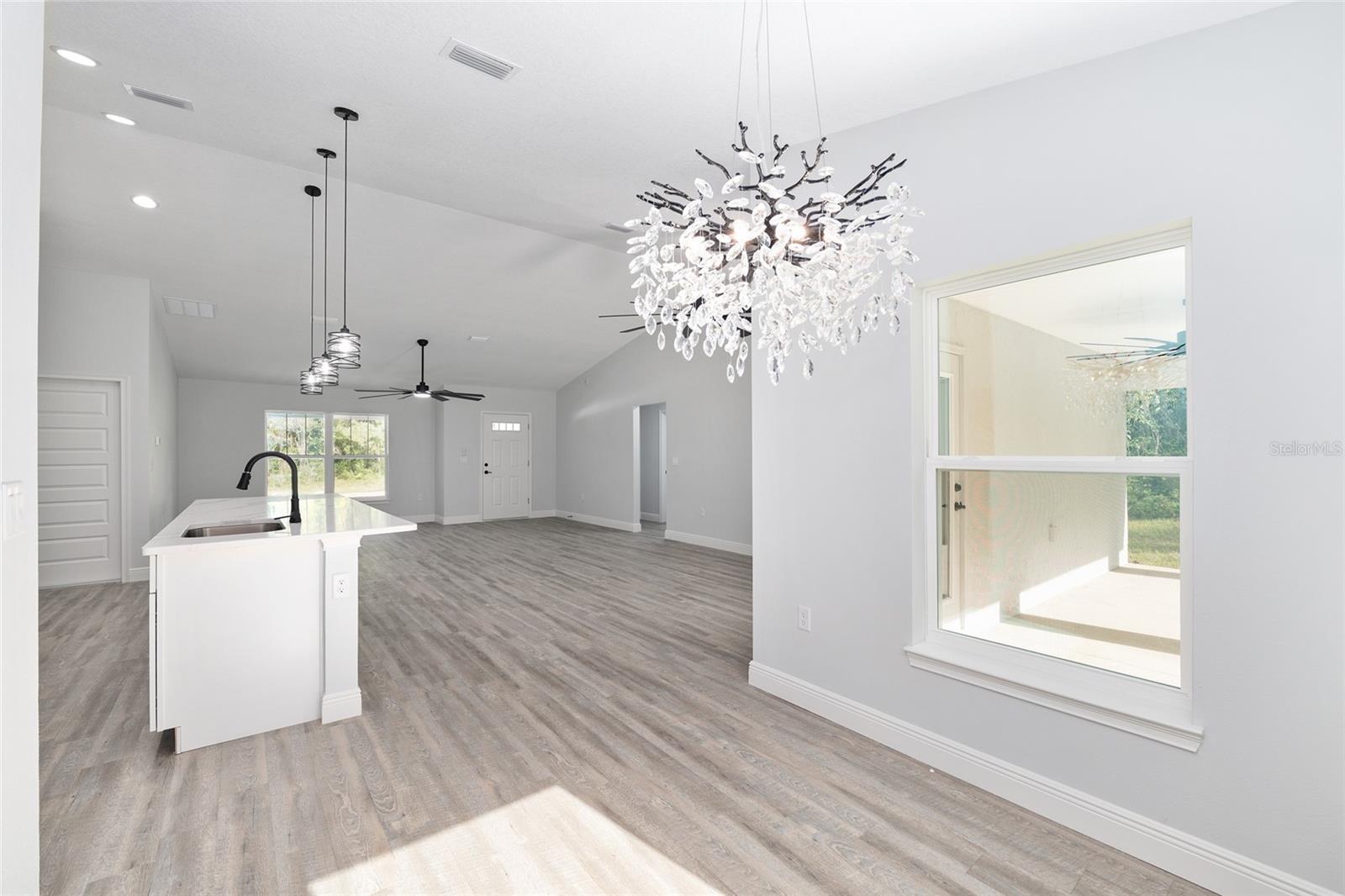 Image 11 of 45 For 595 Byrd Loop