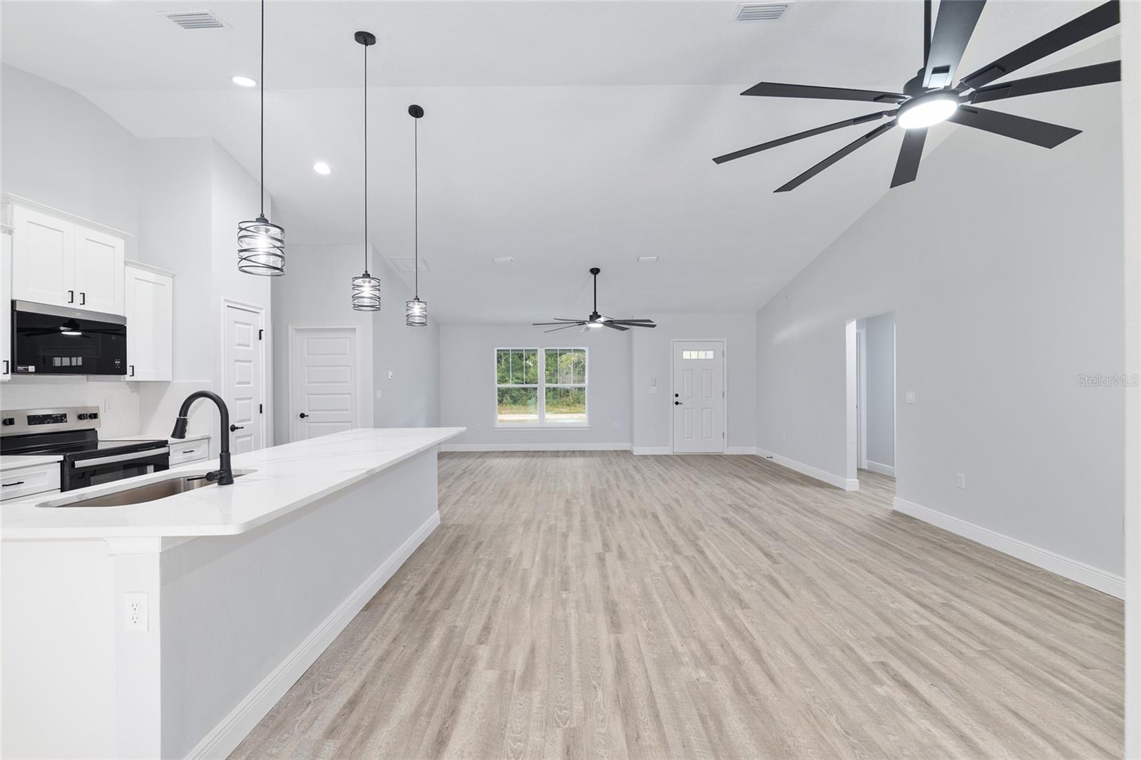 Image 12 of 45 For 595 Byrd Loop