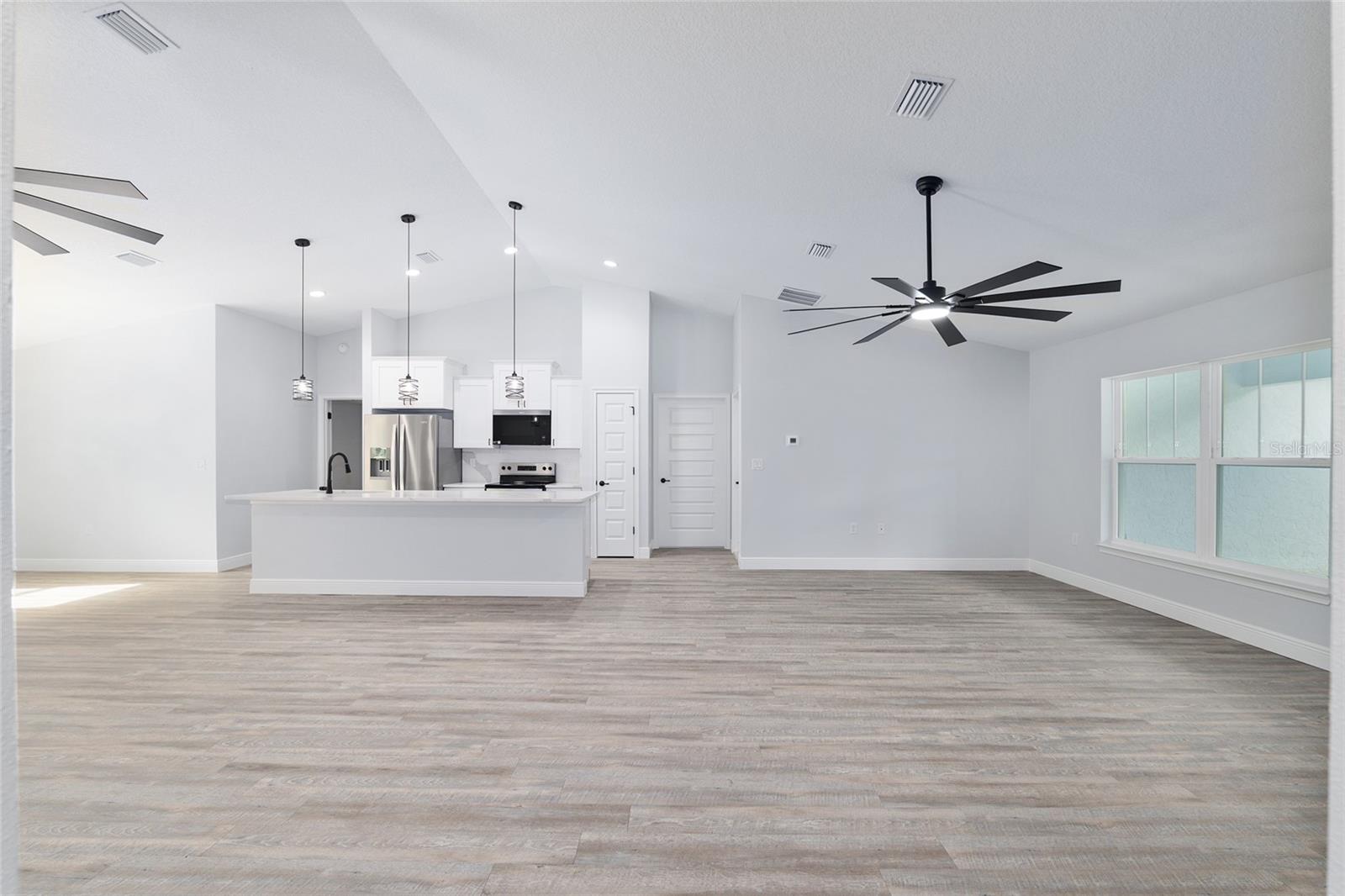 Image 13 of 45 For 595 Byrd Loop