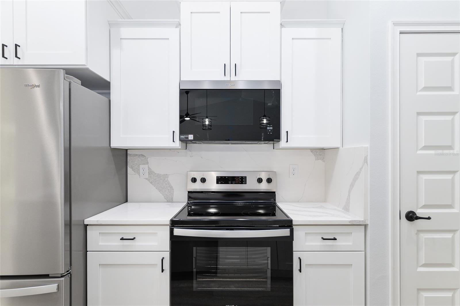 Image 18 of 45 For 595 Byrd Loop